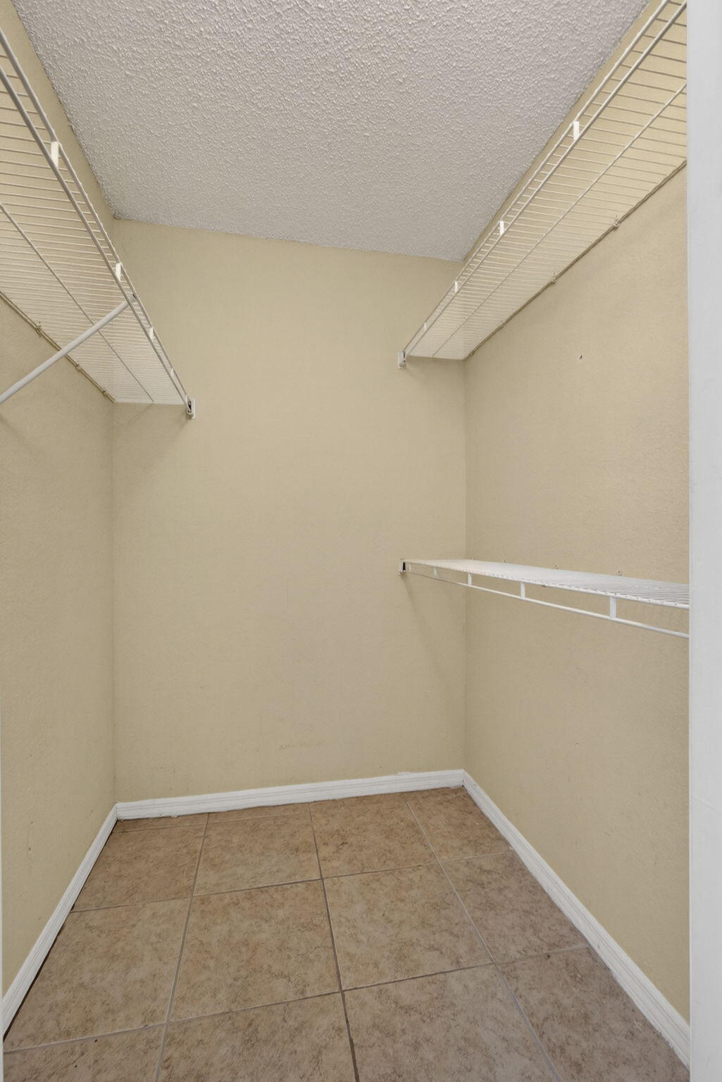 PONTE VERDE AT PALM BEACH LAKES CONDO - Residential