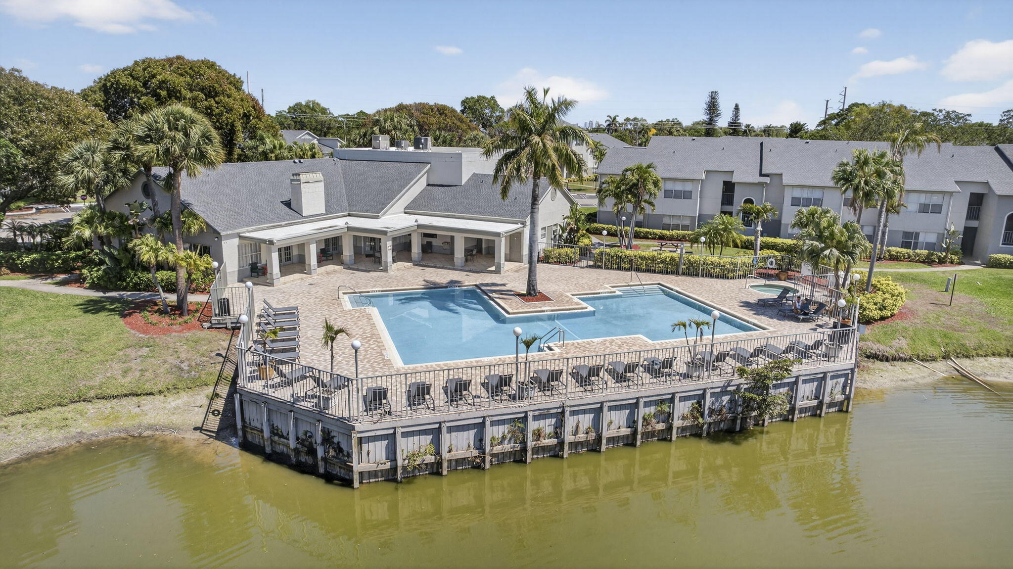 PONTE VERDE AT PALM BEACH LAKES CONDO - Residential