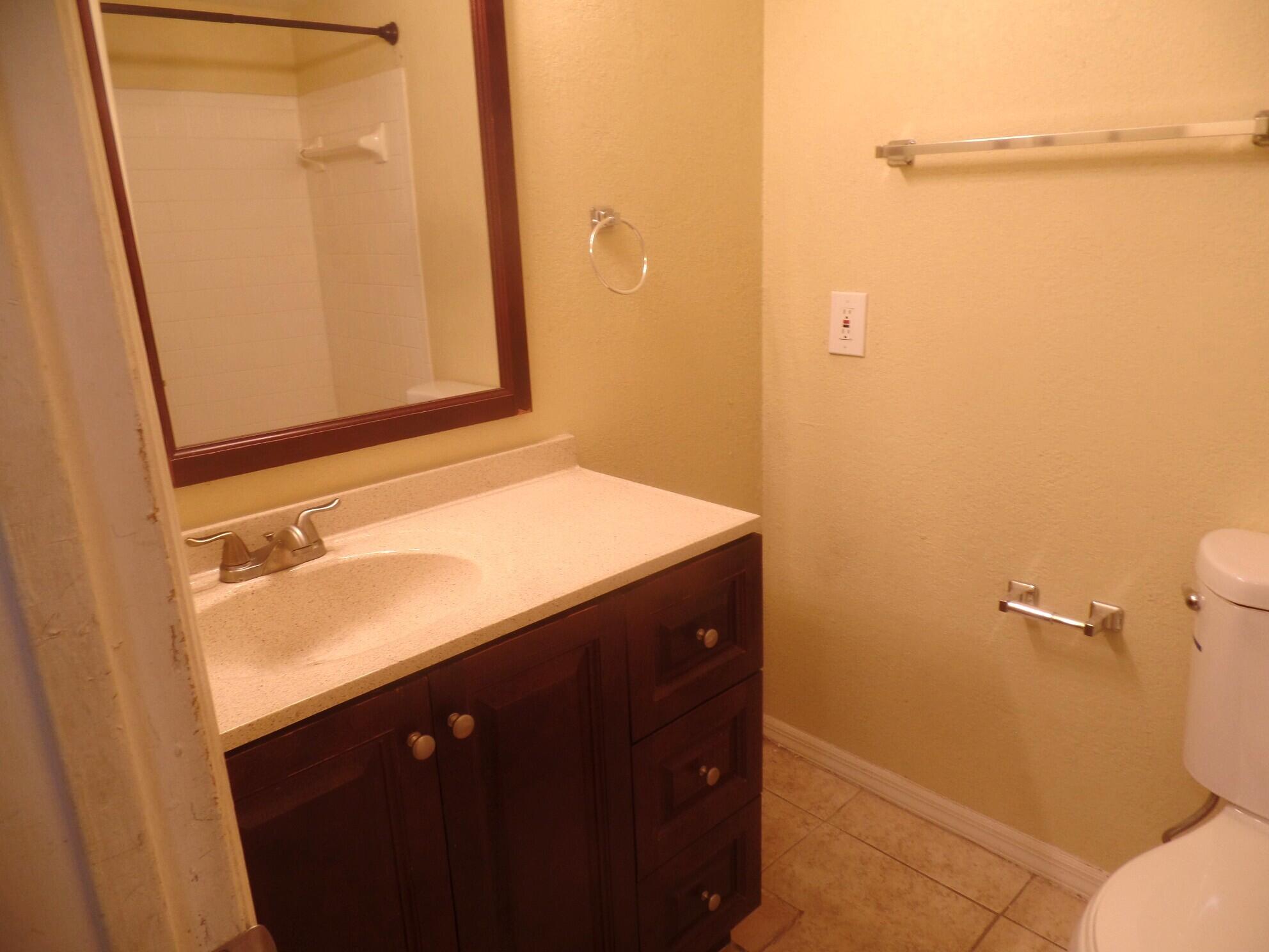 PONTE VERDE AT PALM BEACH LAKES CONDO - Residential