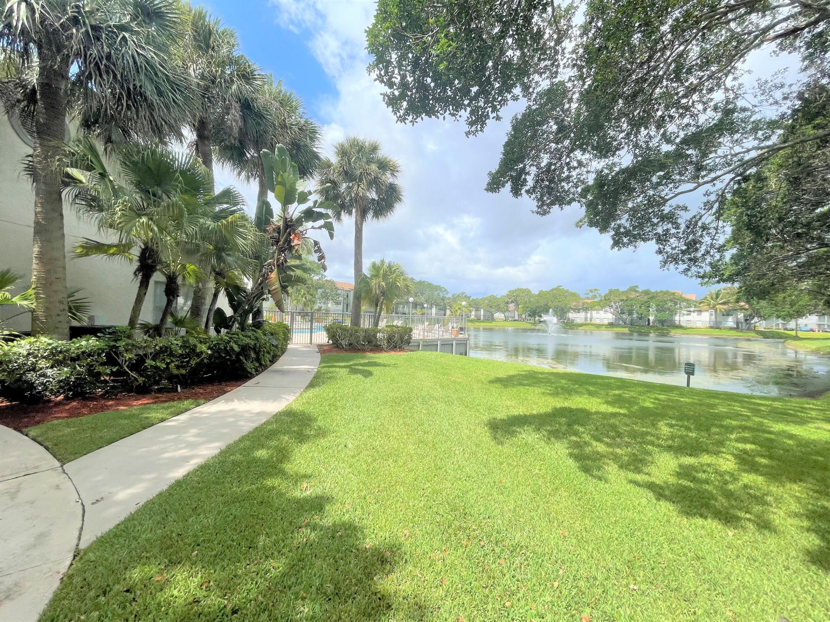 PONTE VERDE AT PALM BEACH LAKES CONDO - Residential