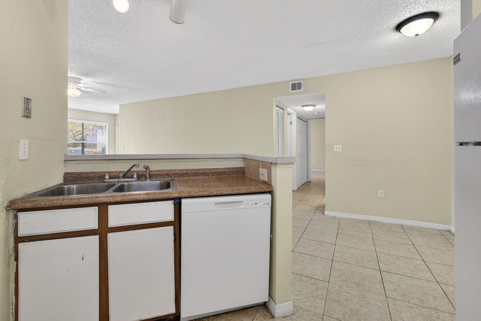 PONTE VERDE AT PALM BEACH LAKES CONDO - Residential