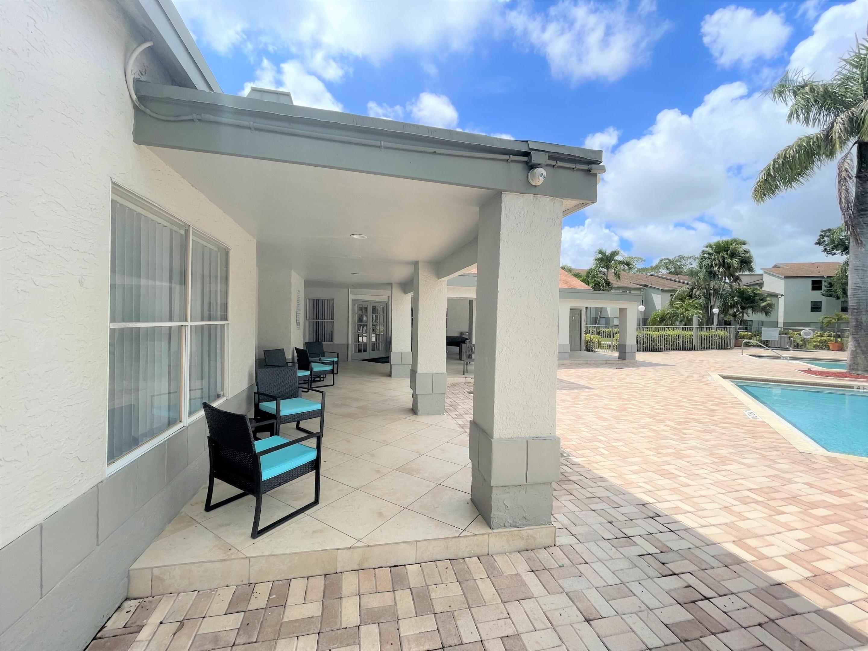 PONTE VERDE AT PALM BEACH LAKES CONDO - Residential