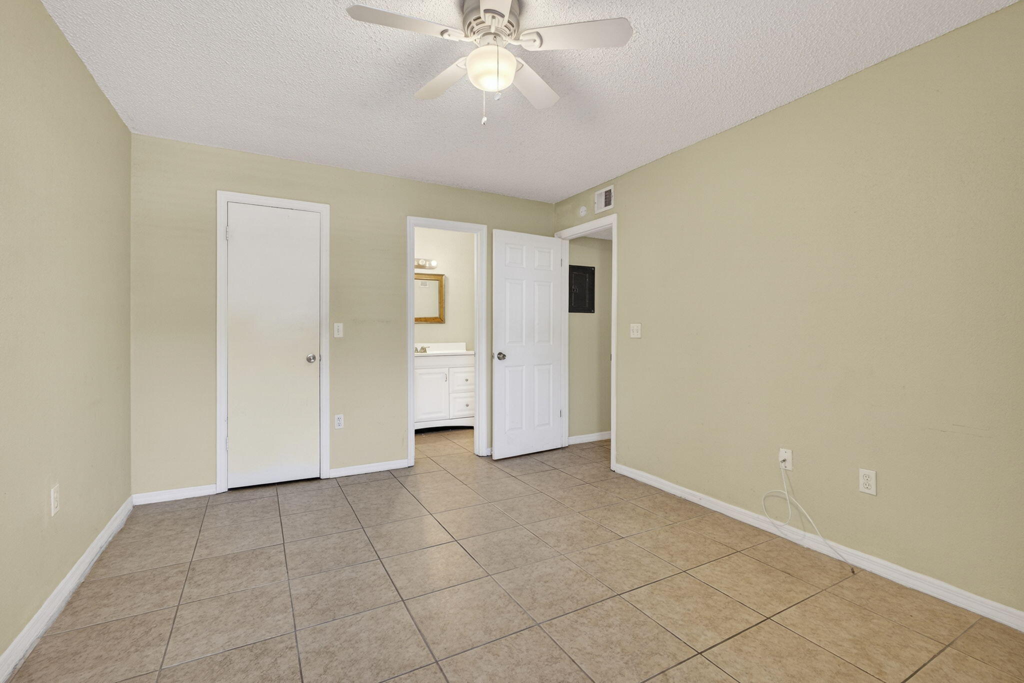 PONTE VERDE AT PALM BEACH LAKES CONDO - Residential
