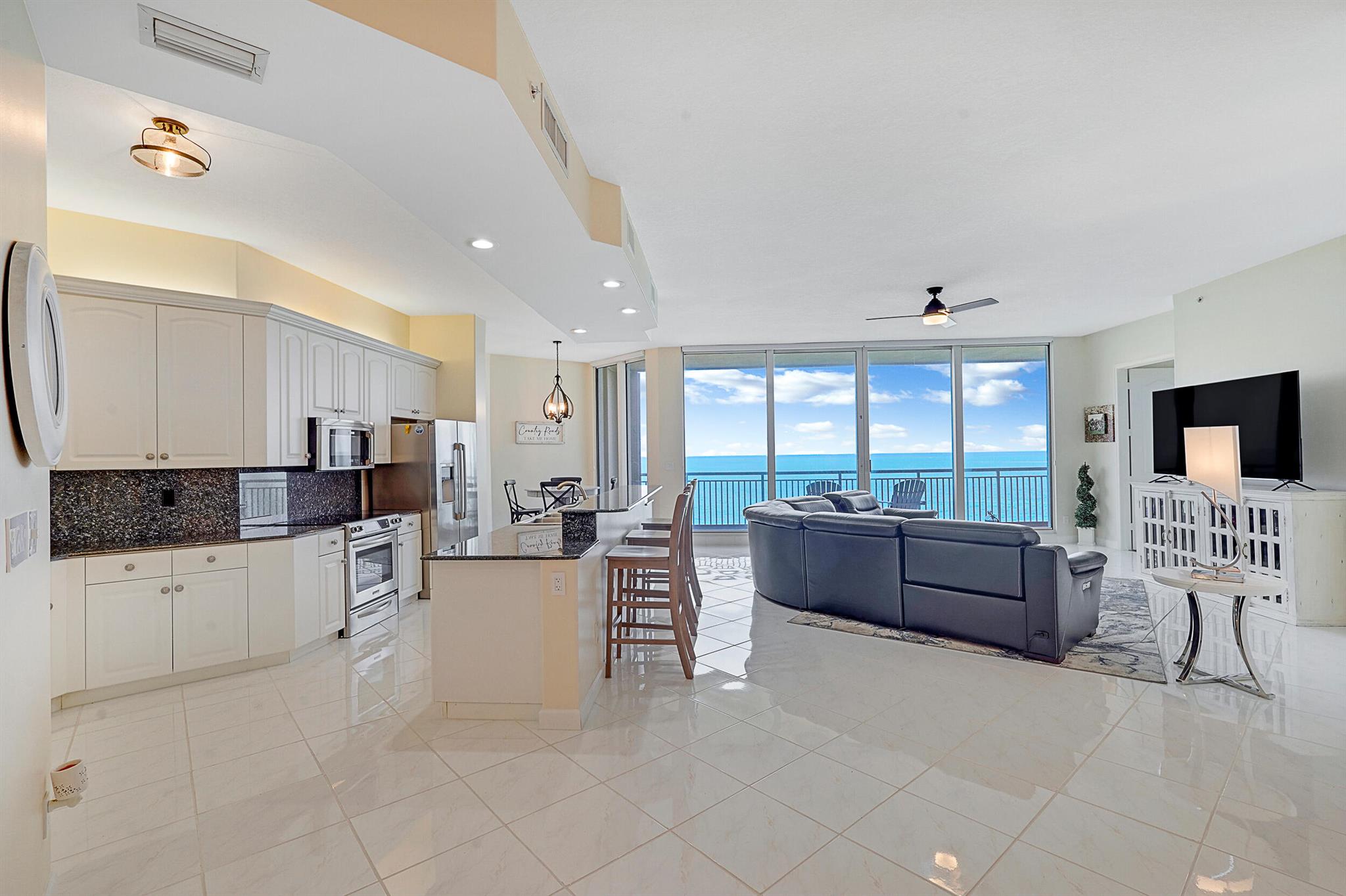 2900 N Highway A1a Ph-B, Hutchinson Island, FL, 34949/$1,300,000 3 2900 N Highway A1a Ph-B