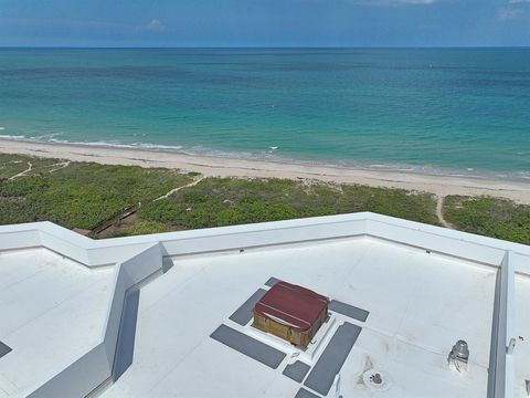 A home in Hutchinson Island