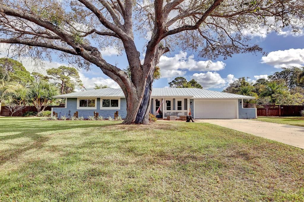 Photo of 8467 SW 18th Avenue, Stuart, FL 34997 (MLS # R10768133)