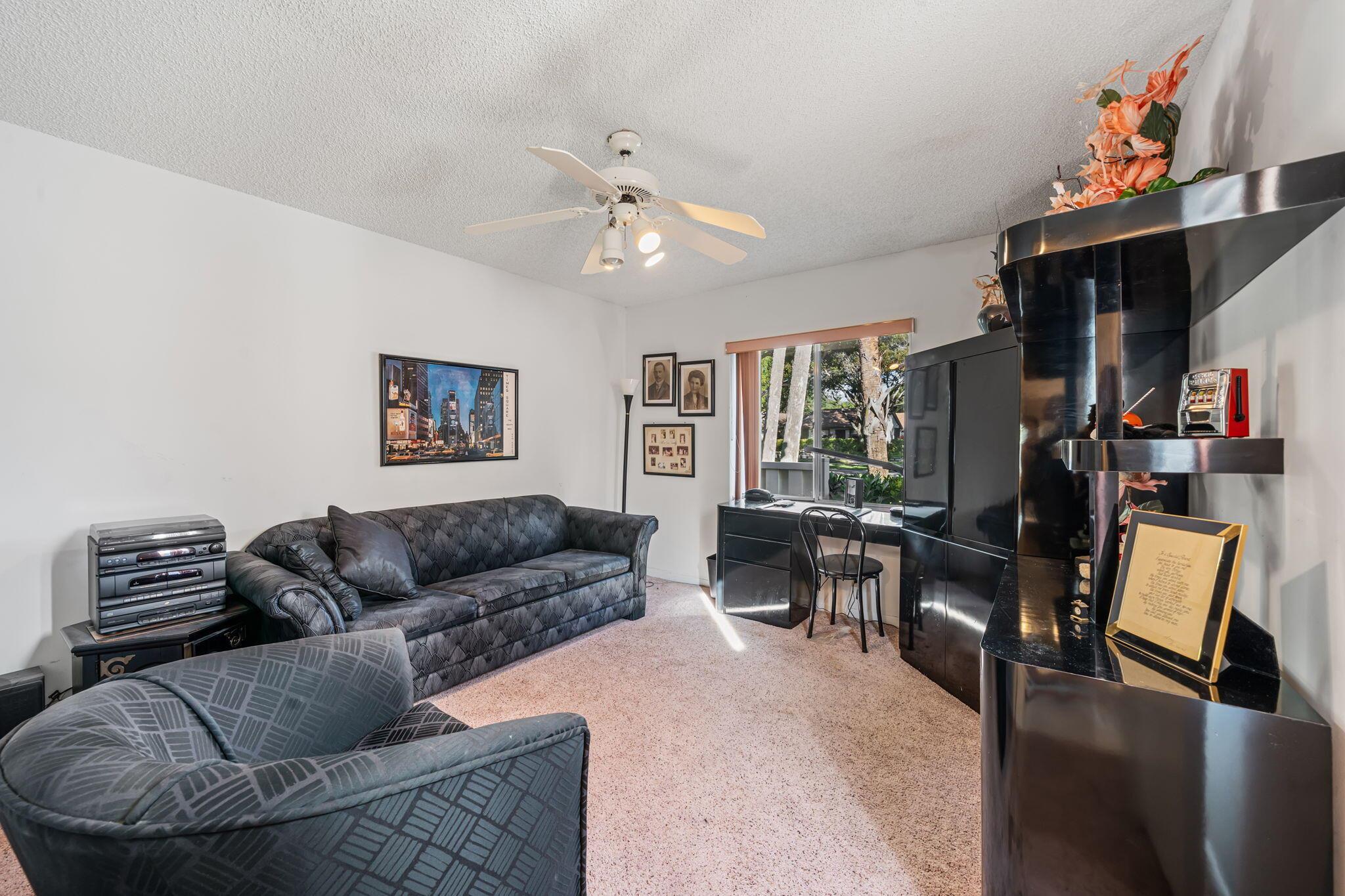 WHISPER WALK SEC C CONDO - Residential