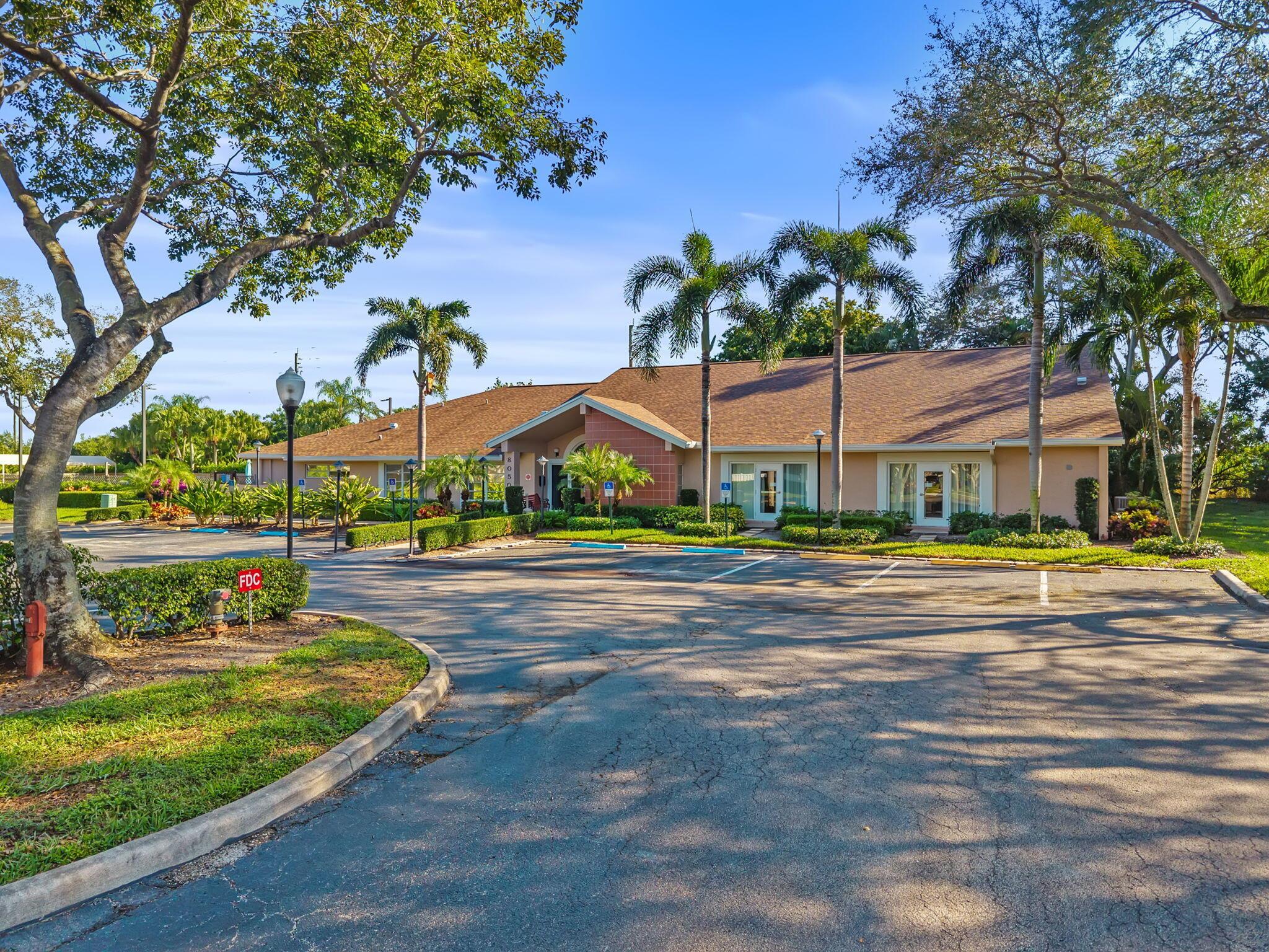 WHISPER WALK SEC C CONDO - Residential