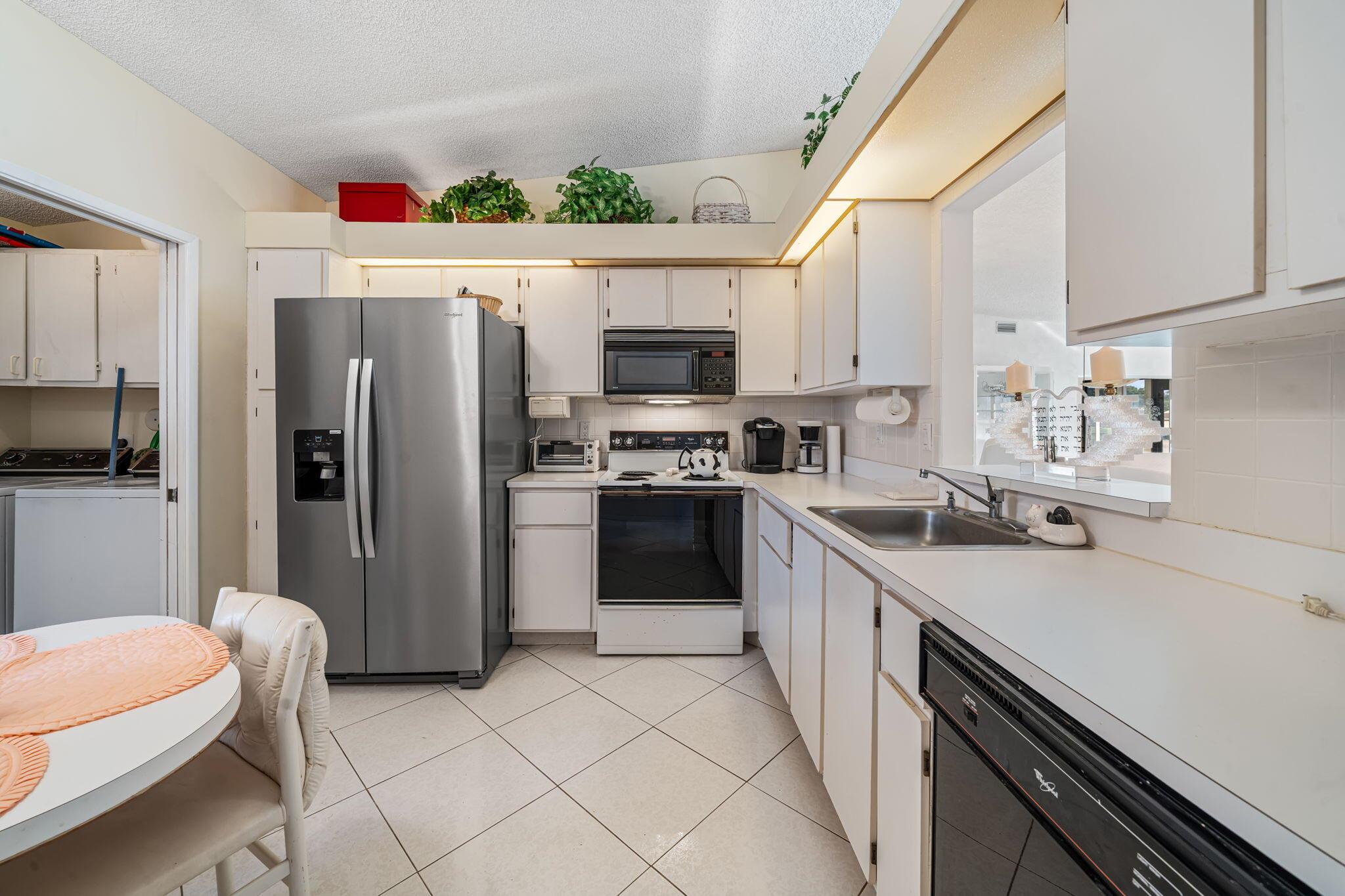 WHISPER WALK SEC C CONDO - Residential