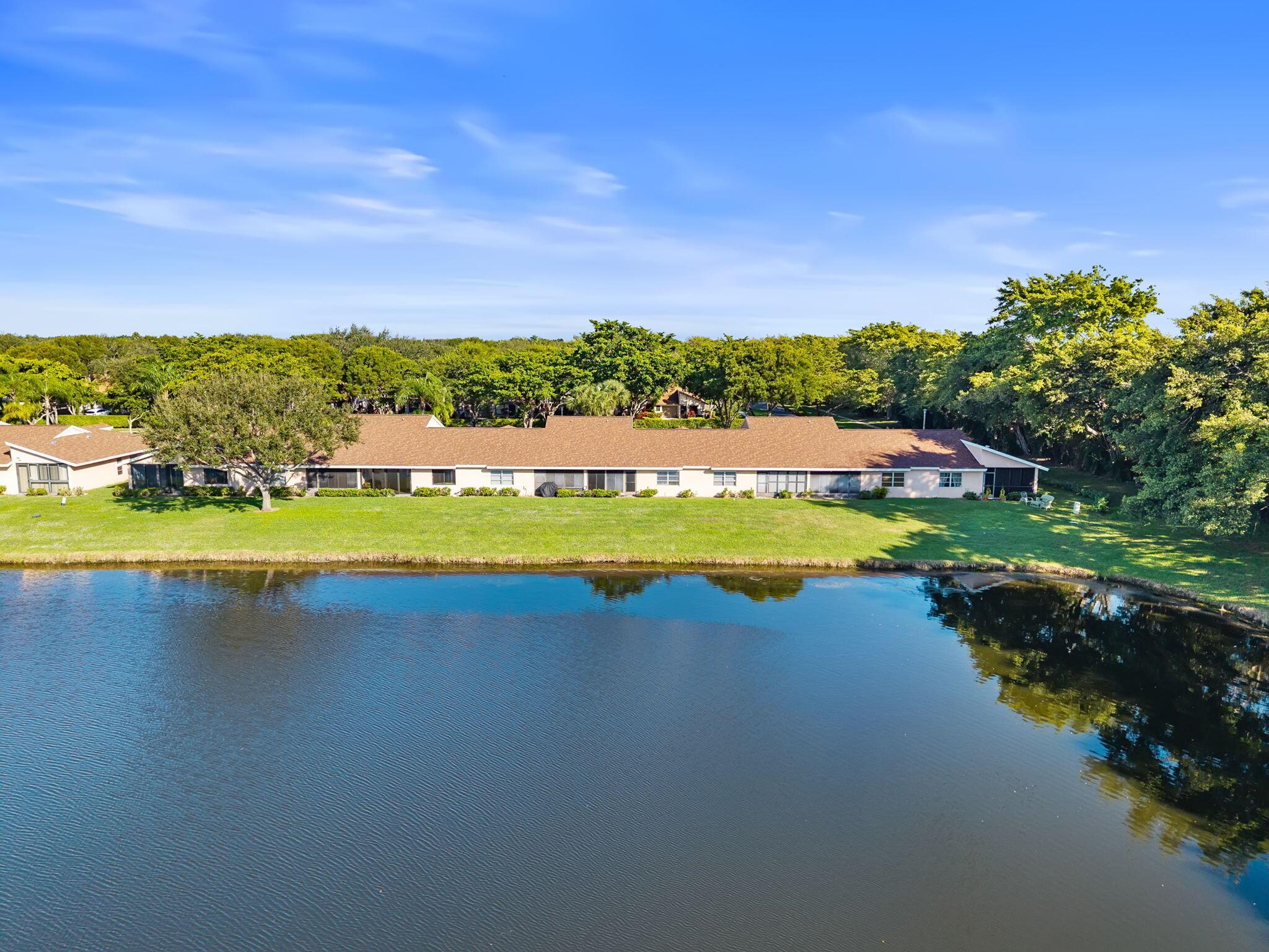 WHISPER WALK SEC C CONDO - Residential