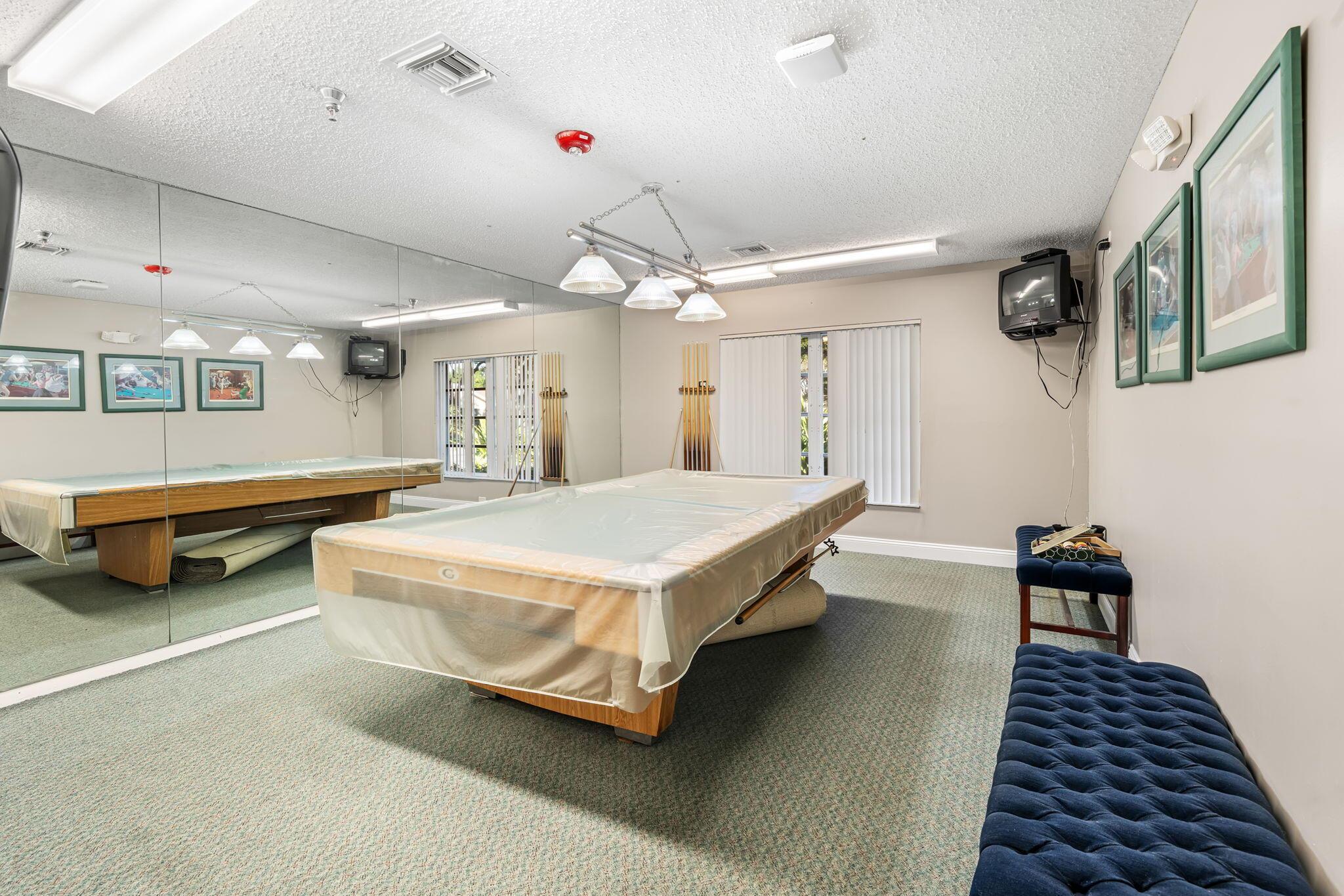 WHISPER WALK SEC C CONDO - Residential