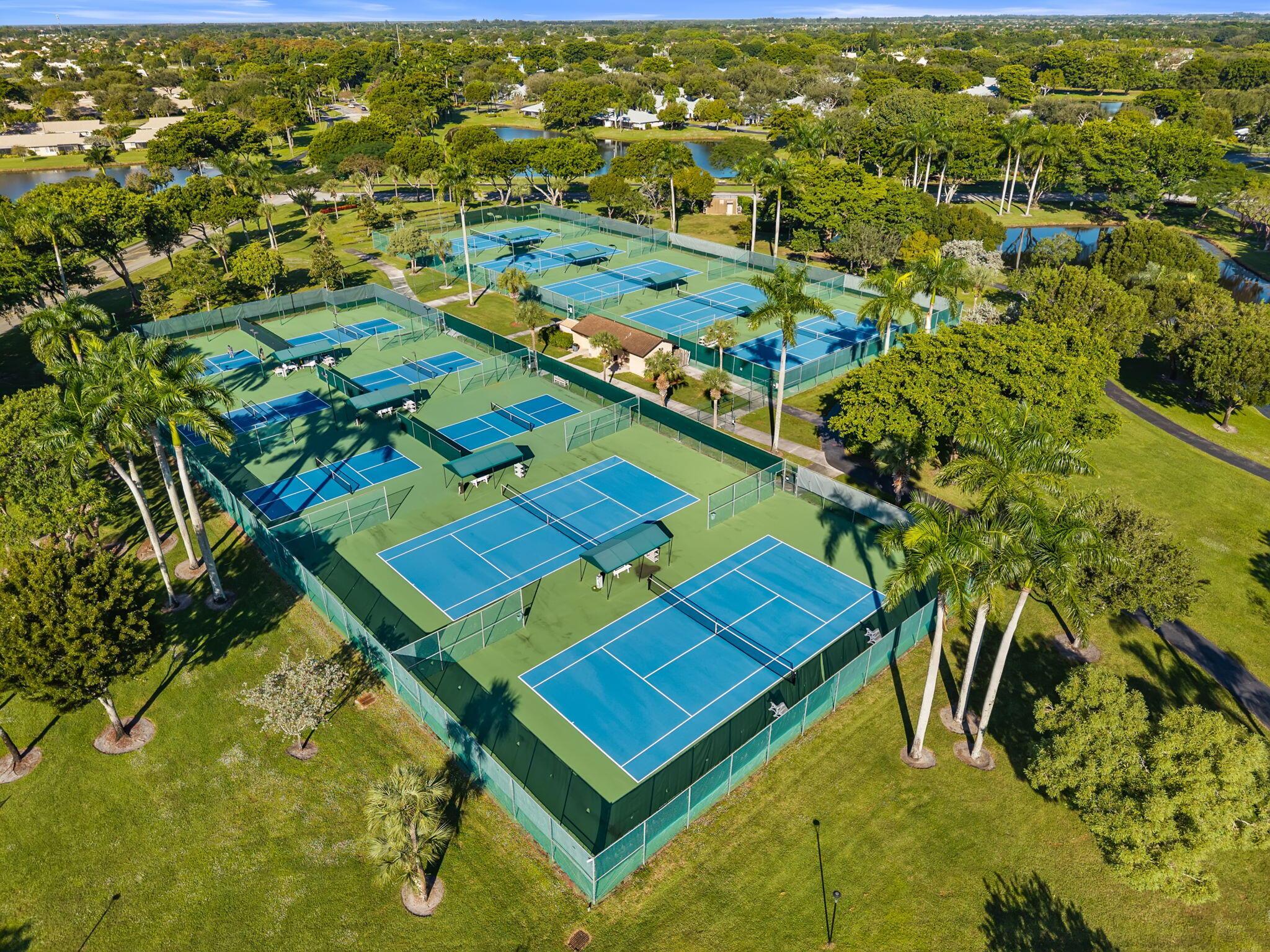 WHISPER WALK SEC C CONDO - Residential