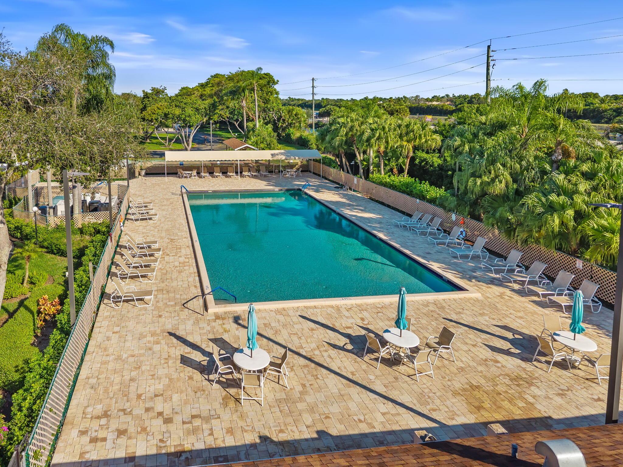 WHISPER WALK SEC C CONDO - Residential