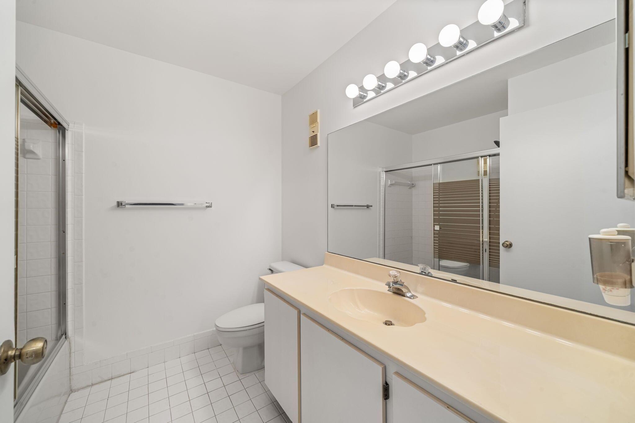 WHISPER WALK SEC C CONDO - Residential