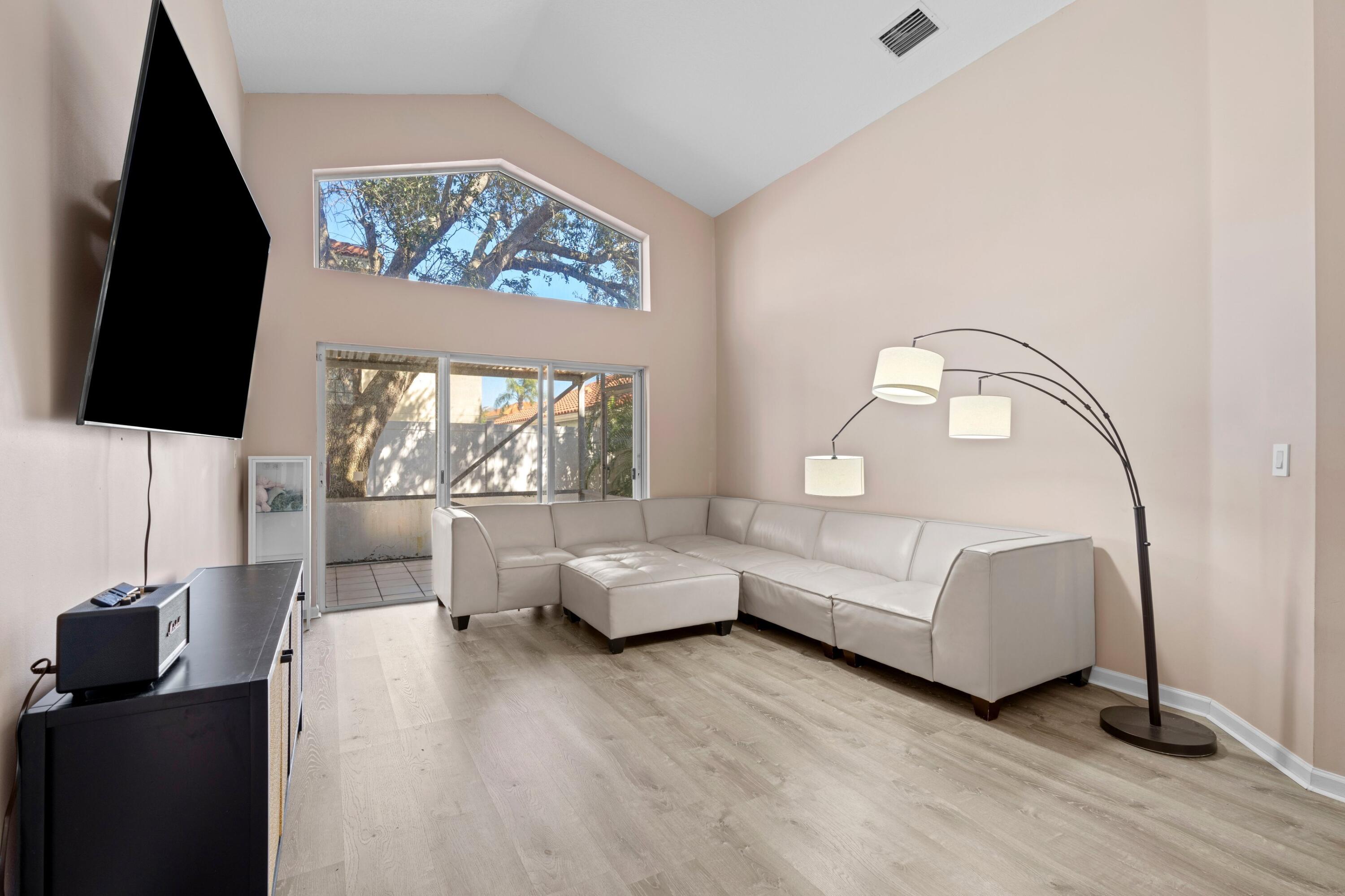 10217 Brookville Lane