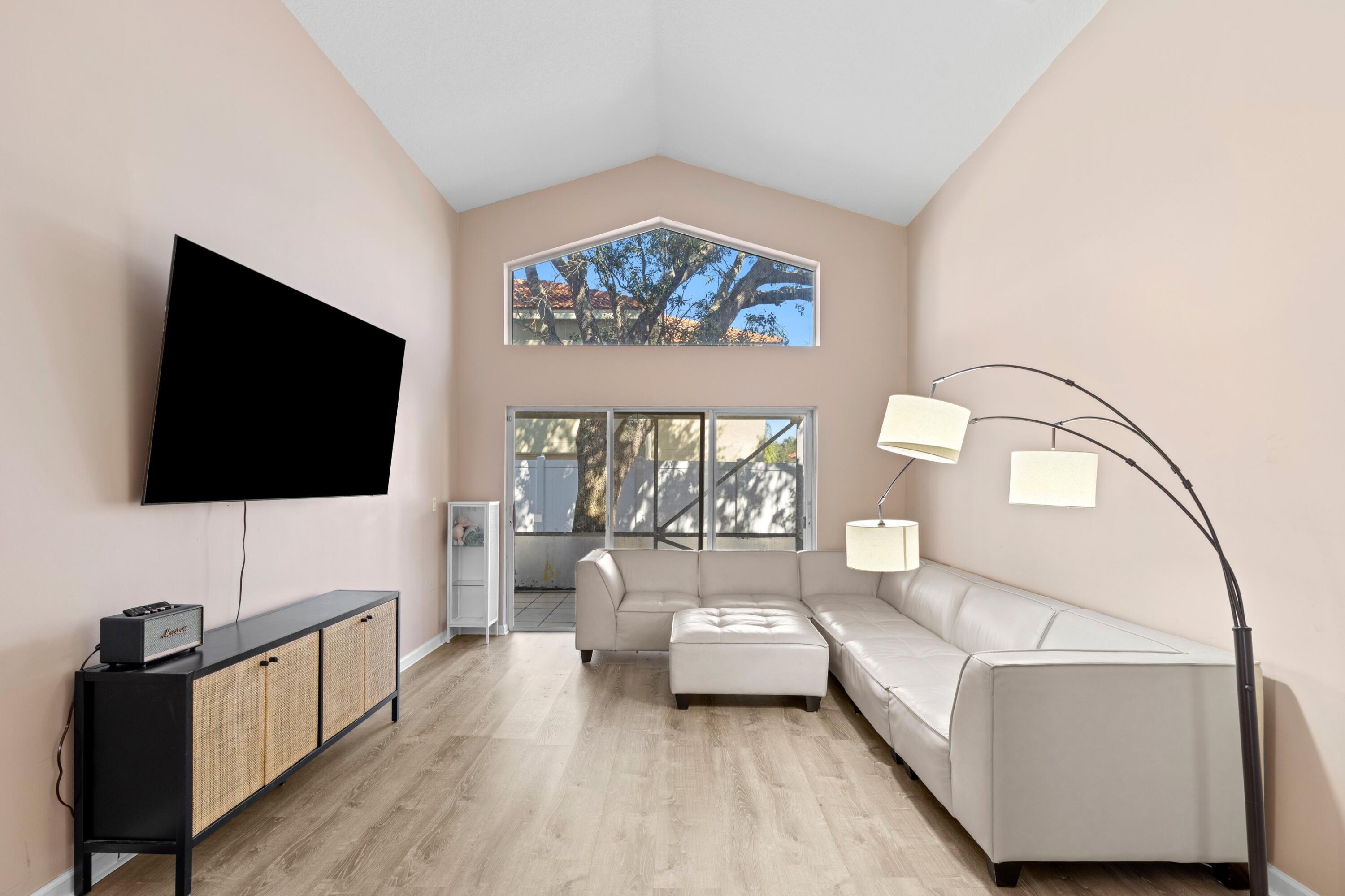 10217 Brookville Lane