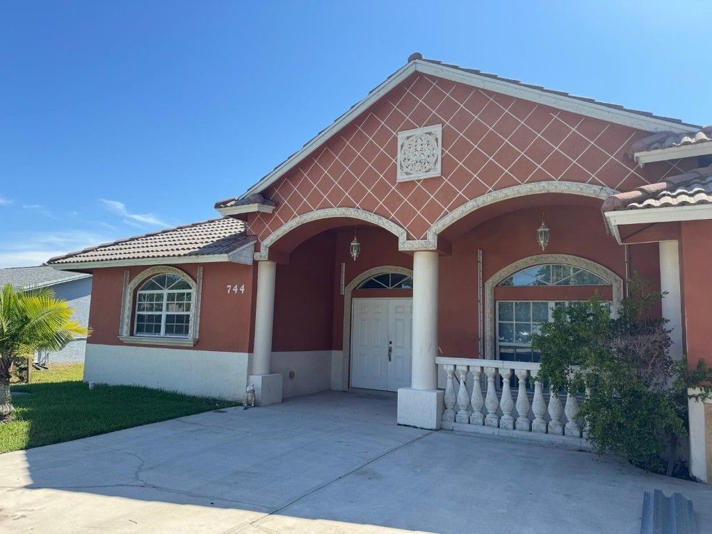 Photo of 744 SW Del Rio Boulevard, Port Saint Lucie, FL 34953 (MLS # F10540413)