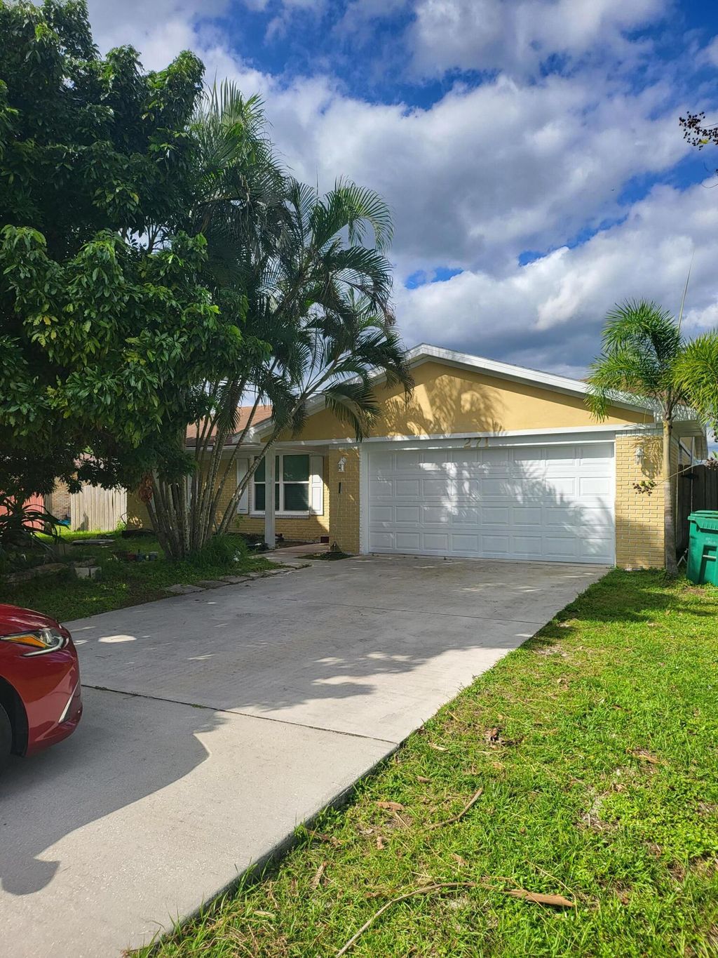 Photo of 271 SW Oakridge Drive, Port Saint Lucie, FL 34984 (MLS # R10938770)