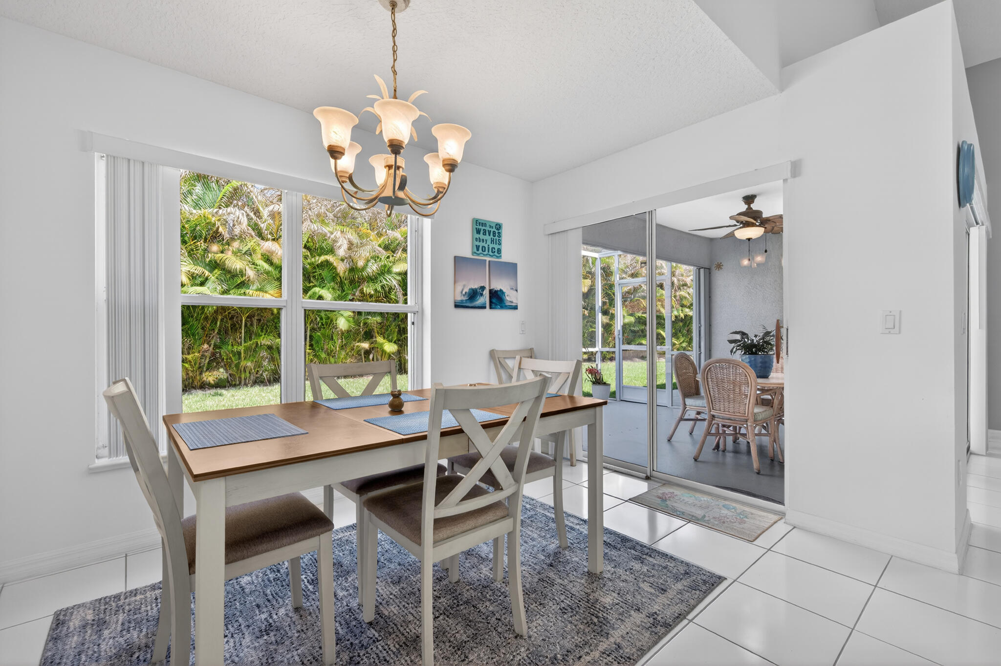 EMERALD LAKES - Residential