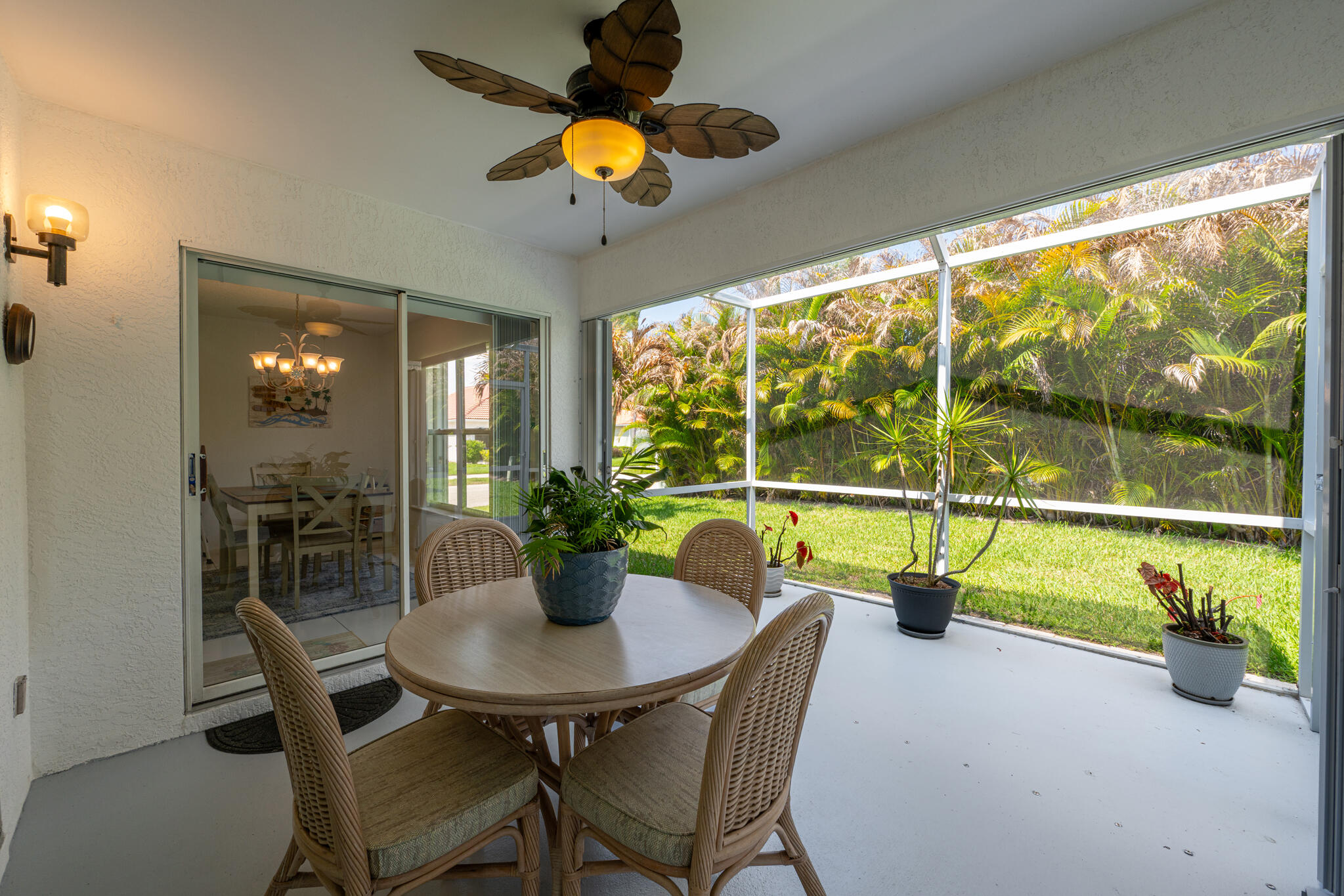 EMERALD LAKES - Residential