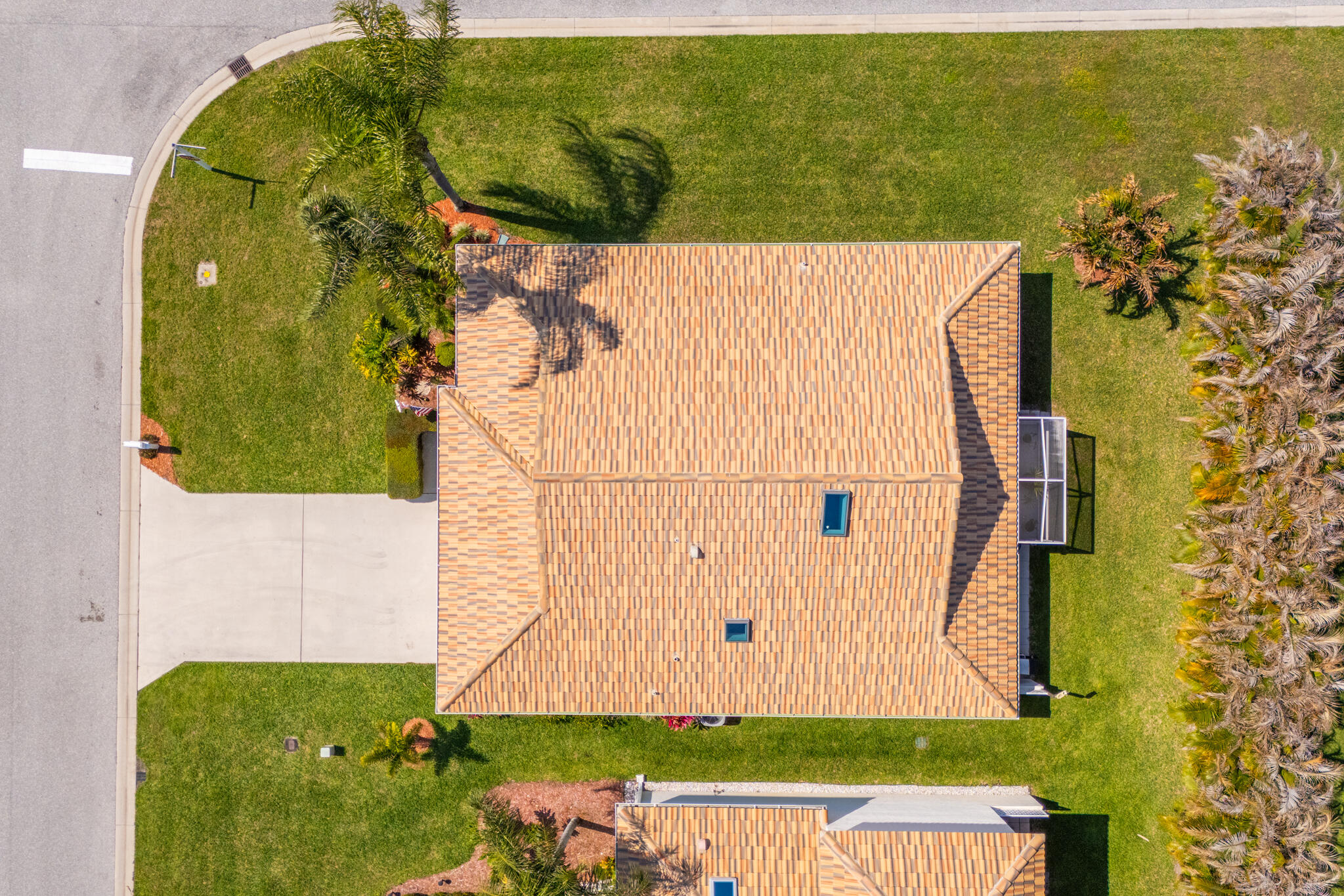 EMERALD LAKES - Residential