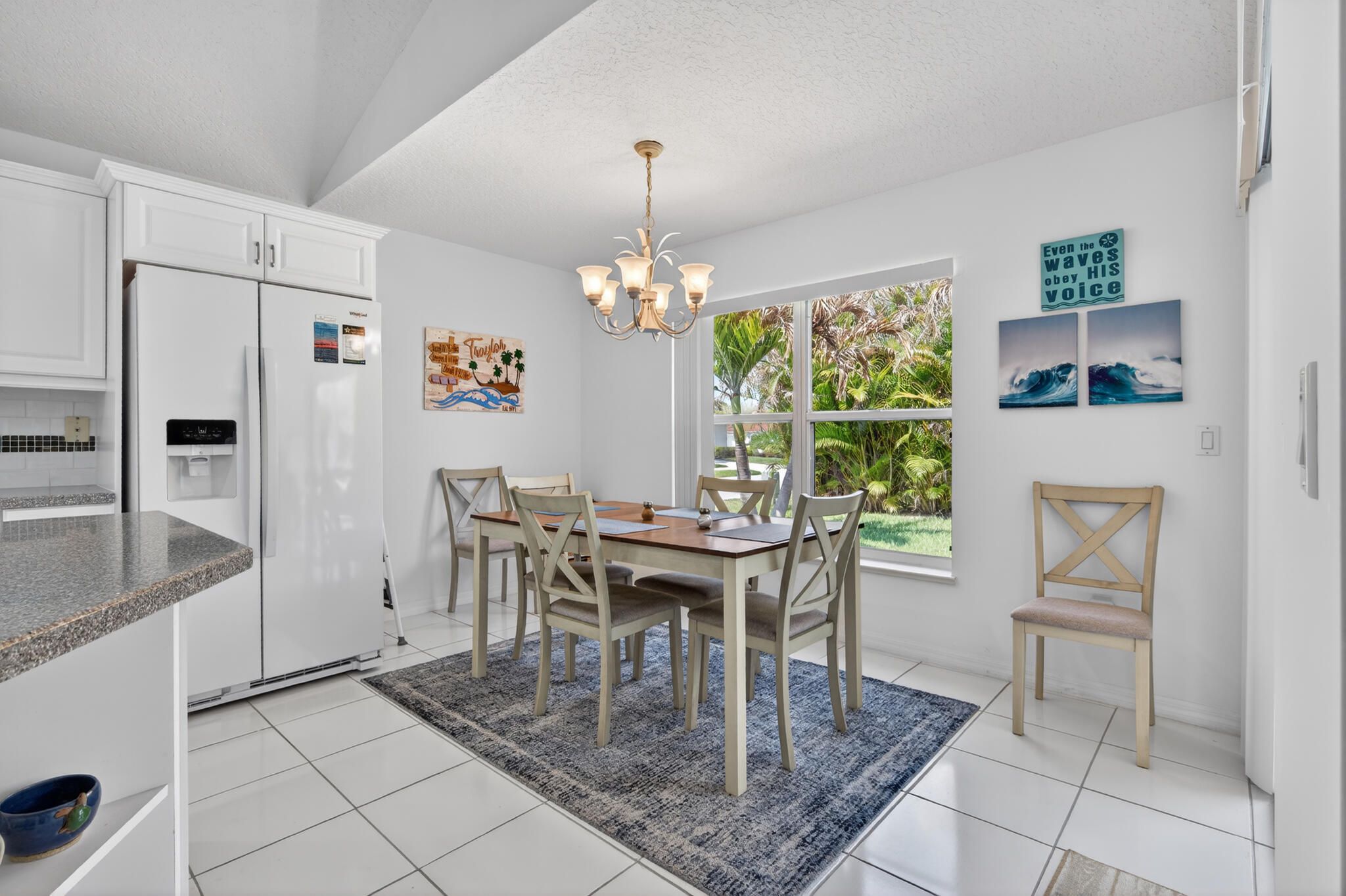 EMERALD LAKES - Residential