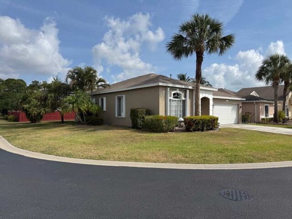 Photo of 2509 SE Springtree Place, Stuart, FL 34997 (MLS # R11075279)
