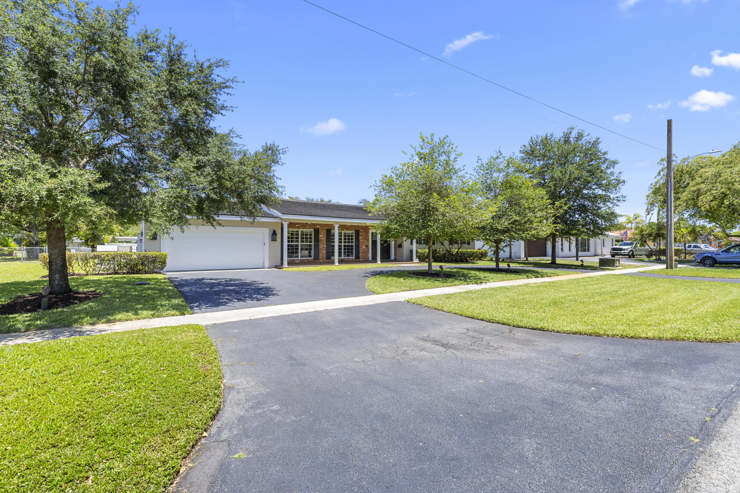 PLANTATIONS SECLUDED GARDENS - Residential