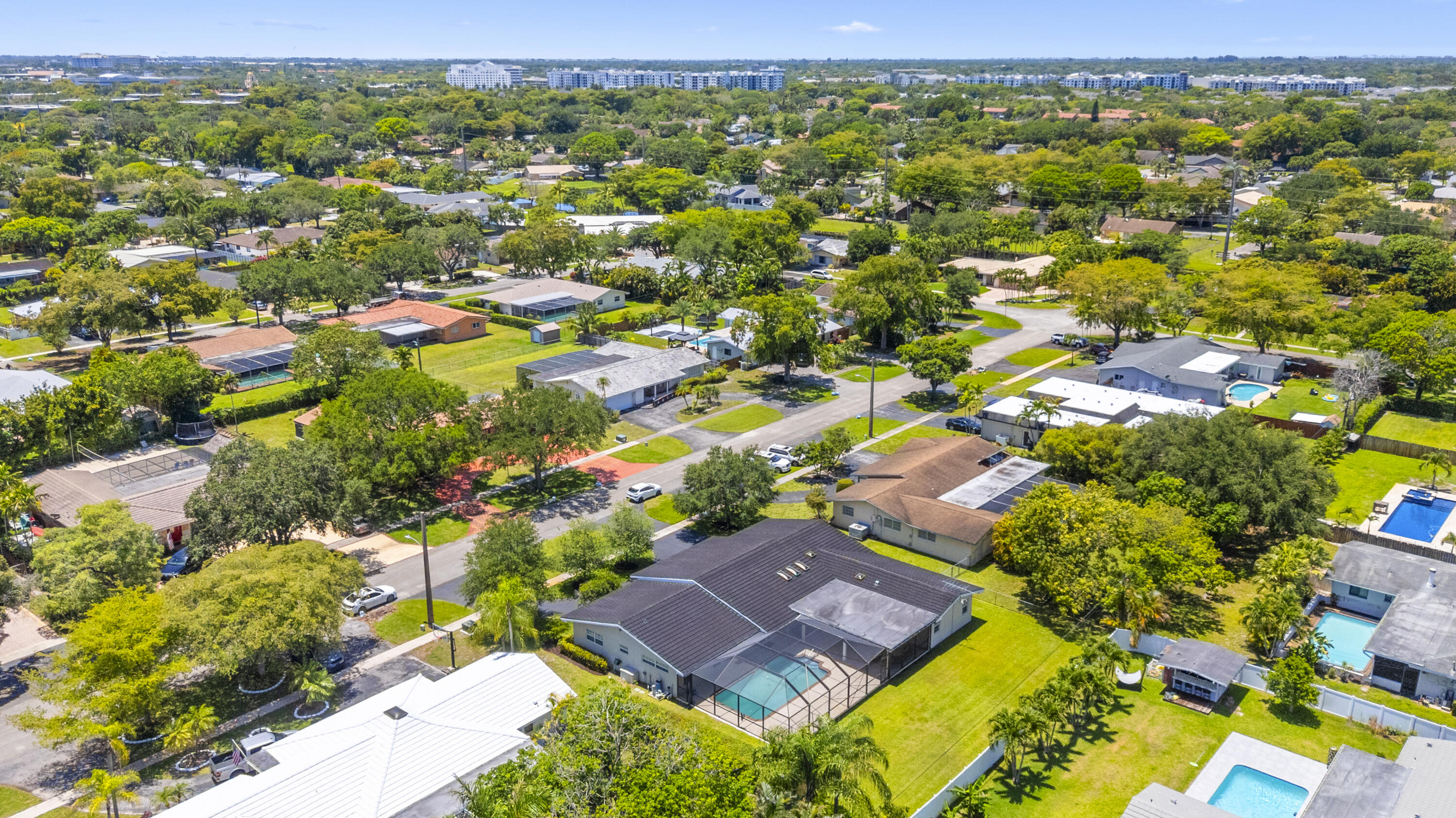 PLANTATIONS SECLUDED GARDENS - Residential