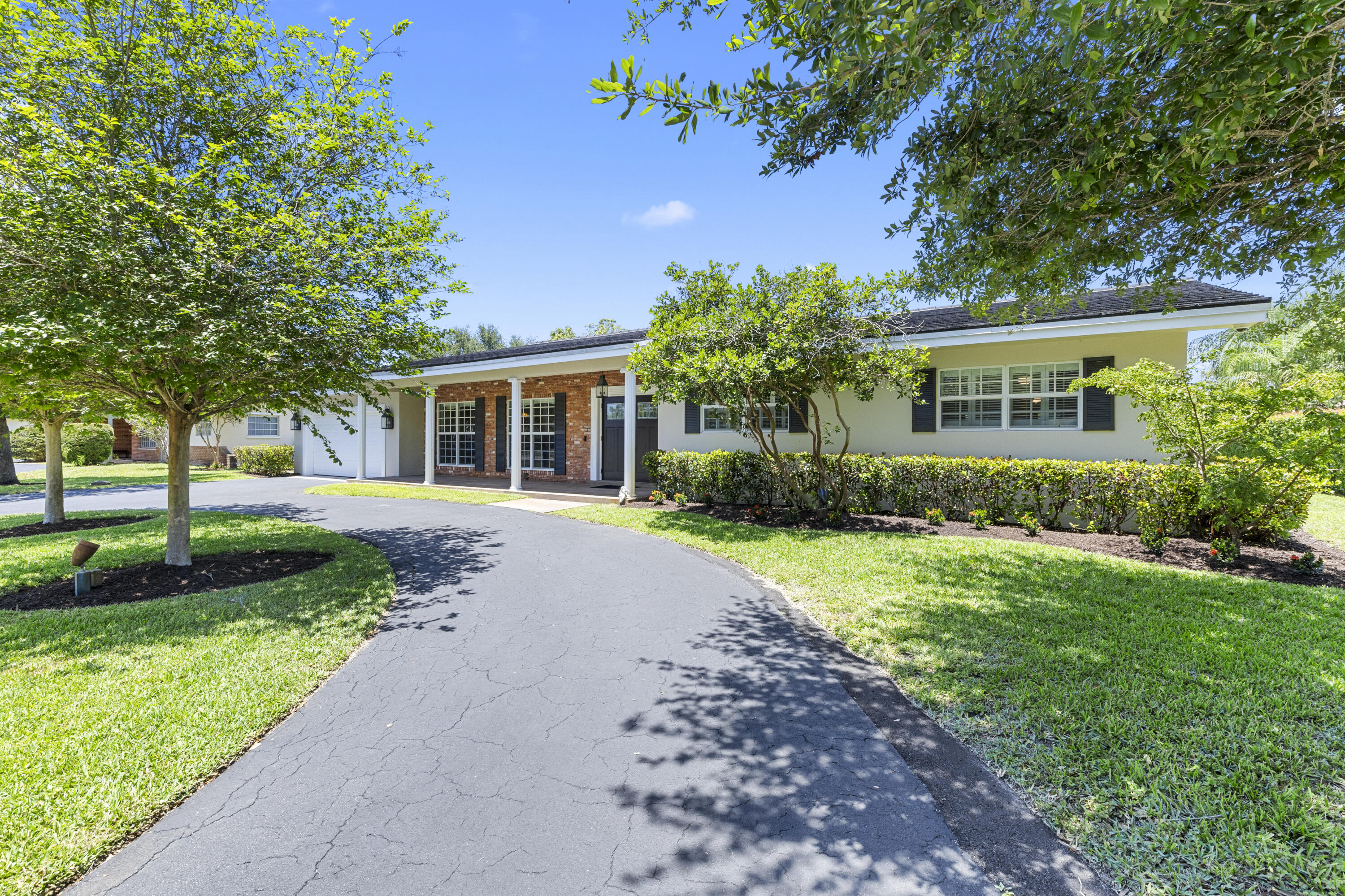 PLANTATIONS SECLUDED GARDENS - Residential