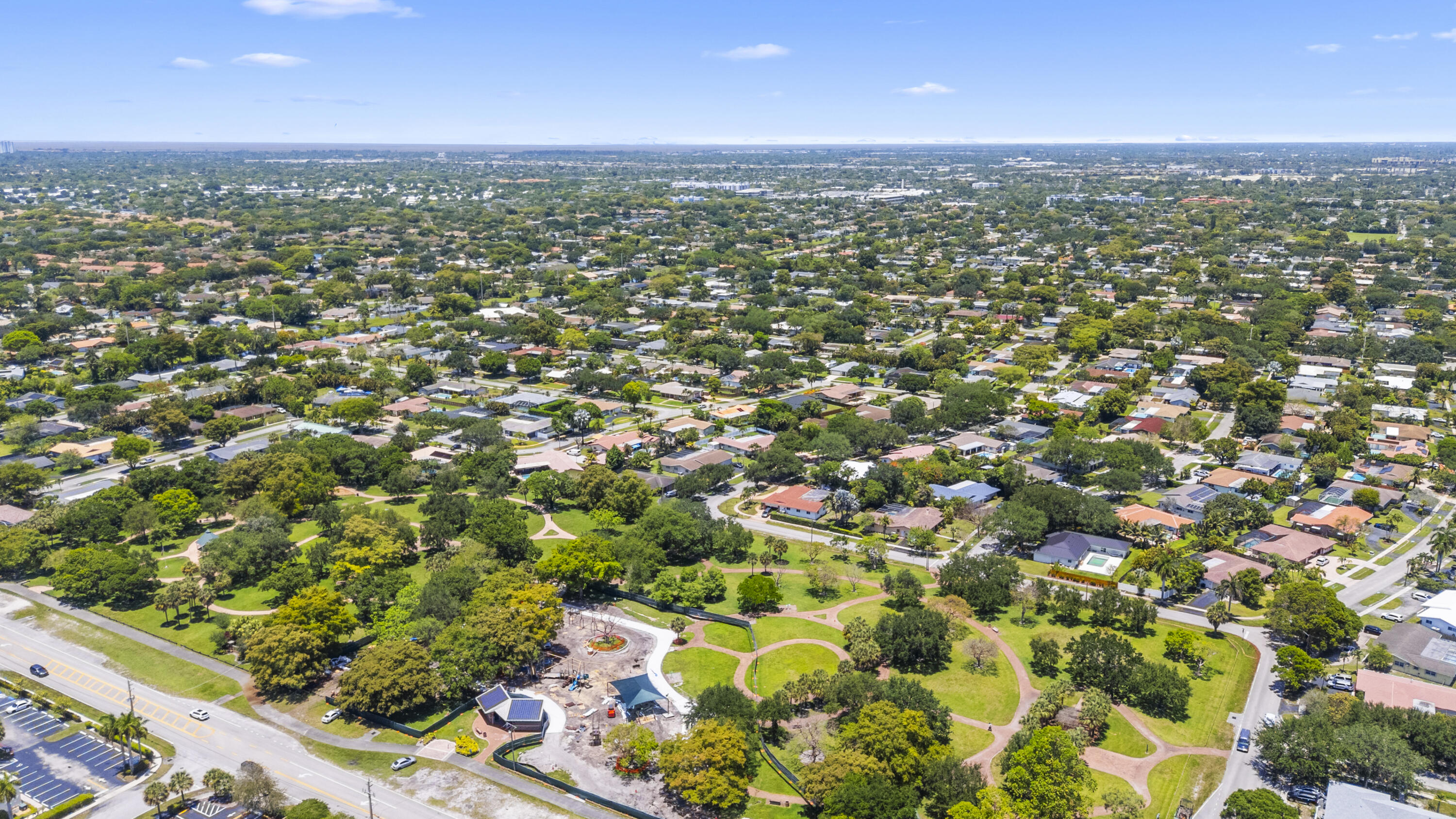 PLANTATIONS SECLUDED GARDENS - Residential