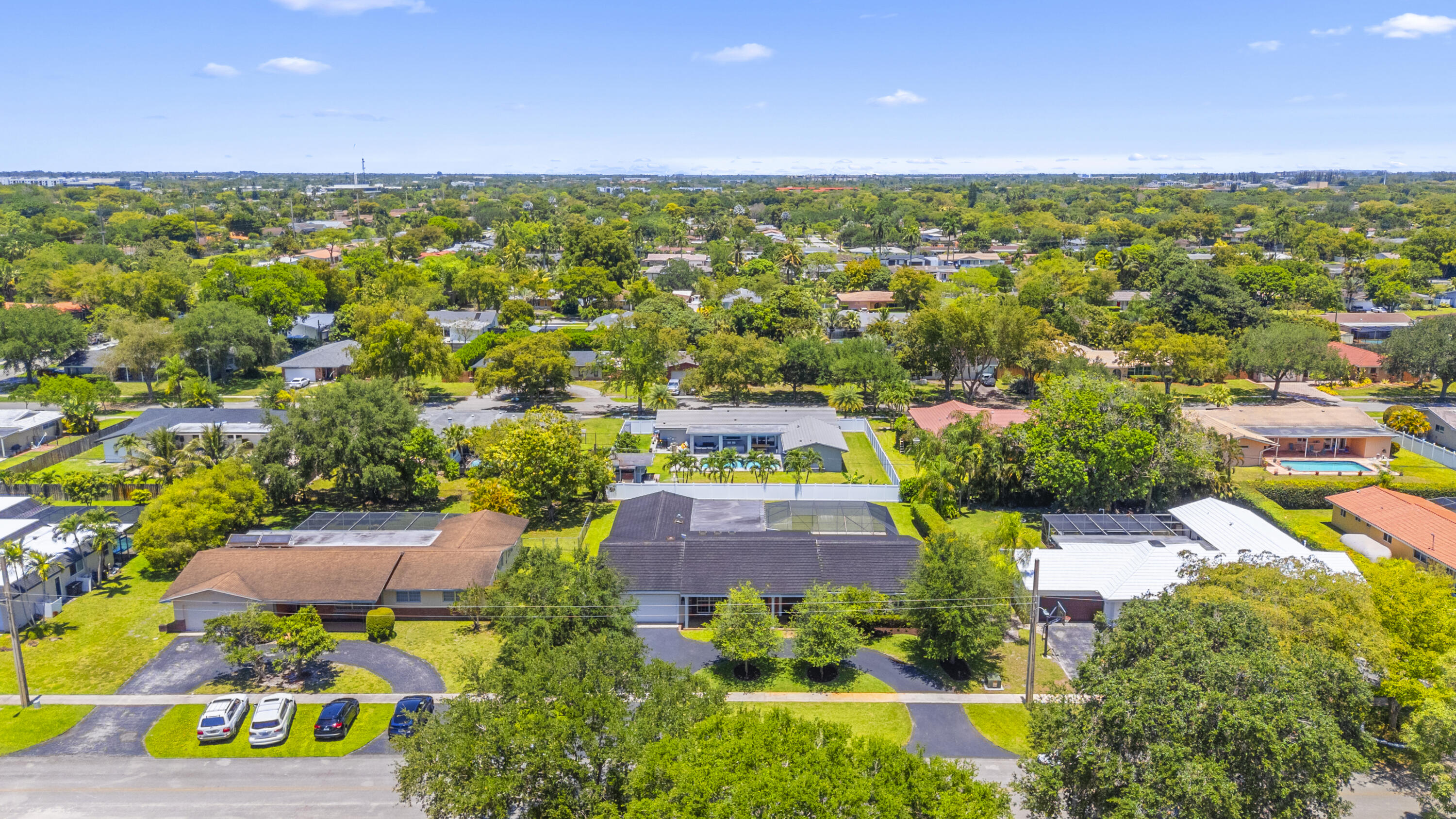 PLANTATIONS SECLUDED GARDENS - Residential