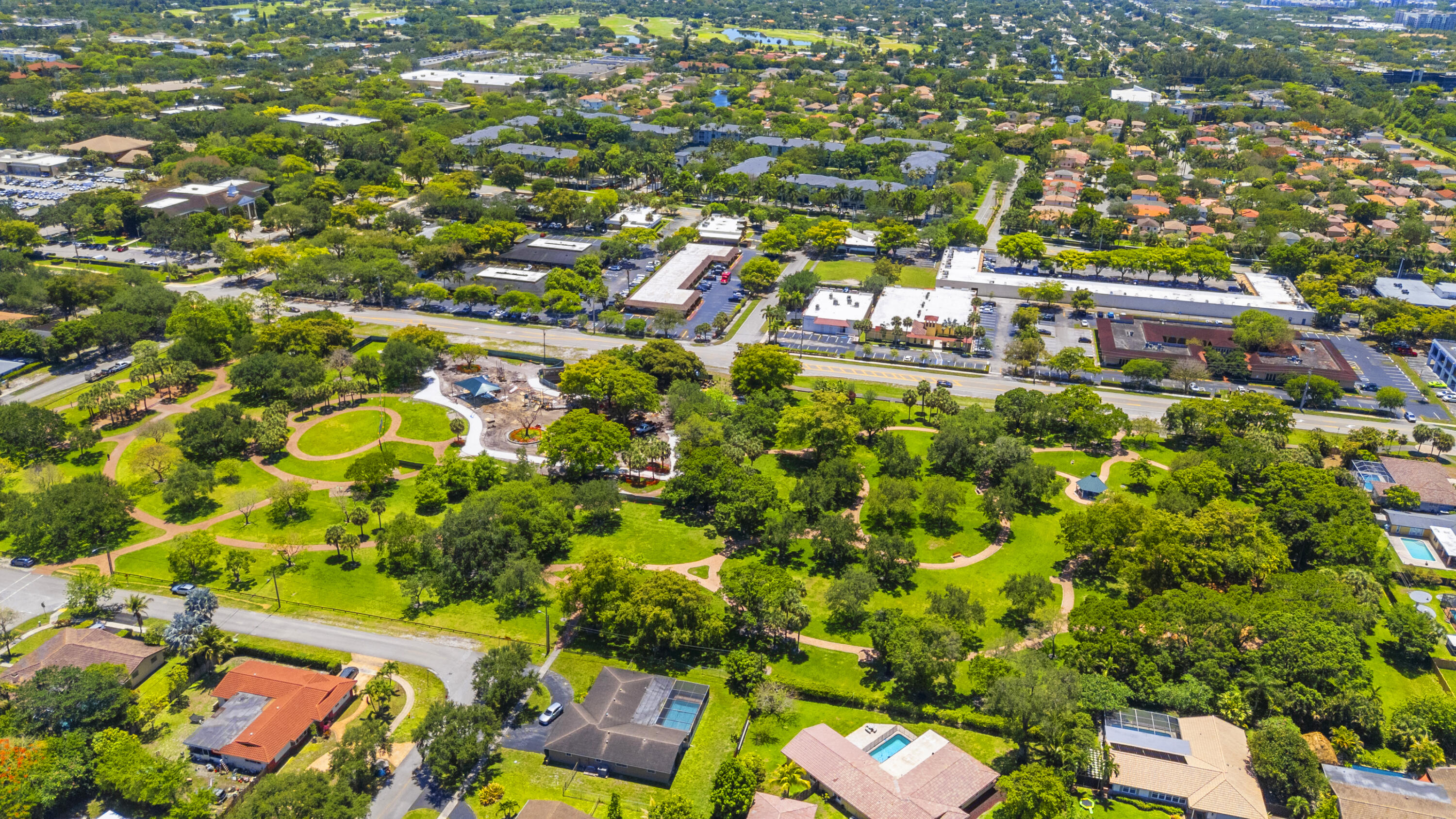 PLANTATIONS SECLUDED GARDENS - Residential