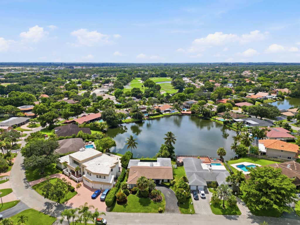 Photo of 613 SEA TURTLE Way, Plantation, FL 33324 (MLS # B26067187)