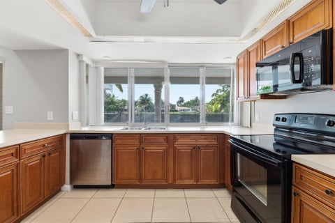 Tiny photo for 613 SEA TURTLE Way, Plantation, FL 33324 (MLS # B26067187)