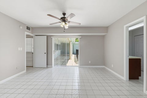 Tiny photo for 613 SEA TURTLE Way, Plantation, FL 33324 (MLS # B26067187)