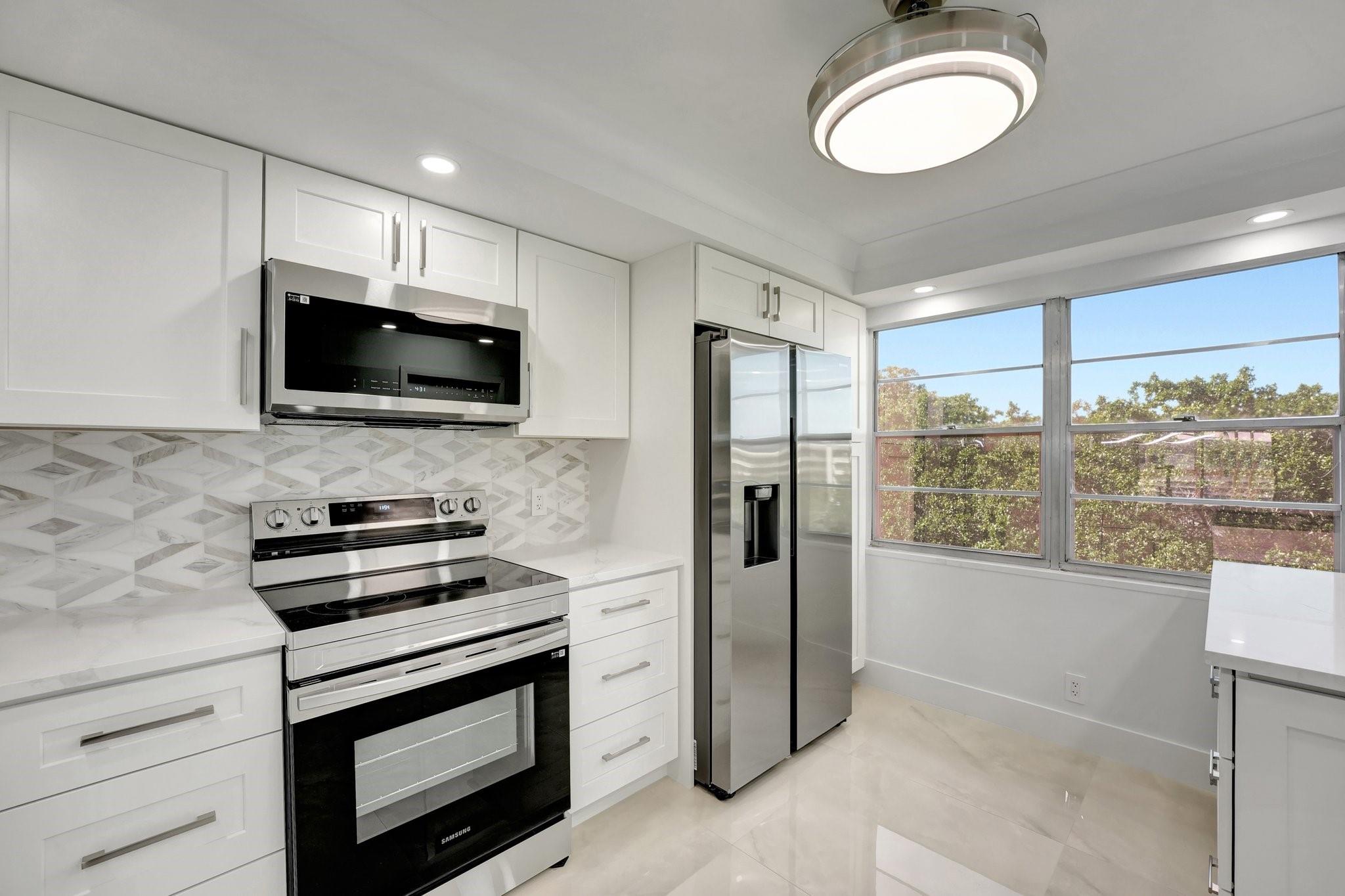 2901 Victoria Cir M4