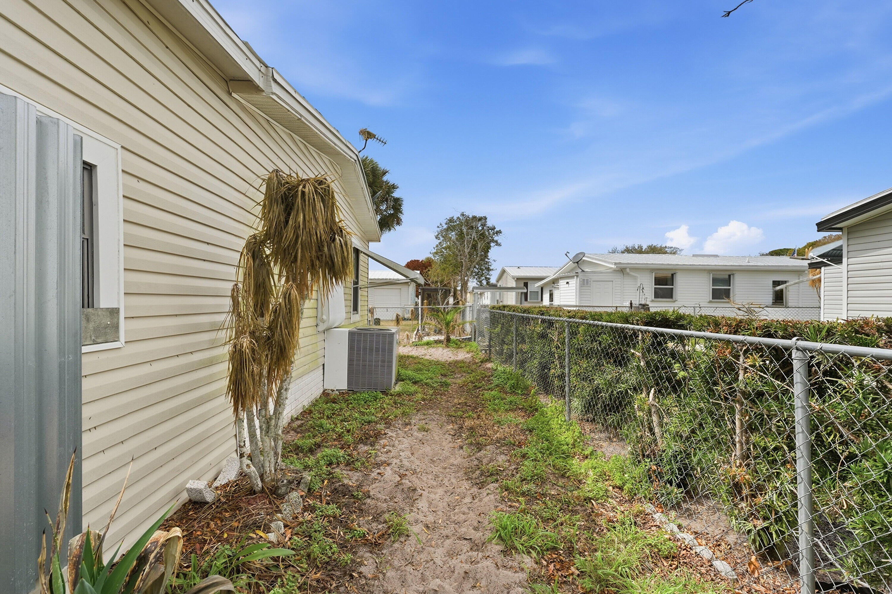 BAREFOOT BAY UNIT 1 - Residential