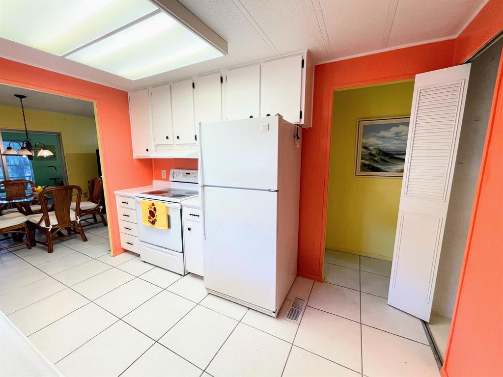 WEST LAKES OF BOCA RATON INC - Residential