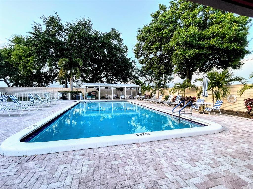 WEST LAKES OF BOCA RATON INC - Residential