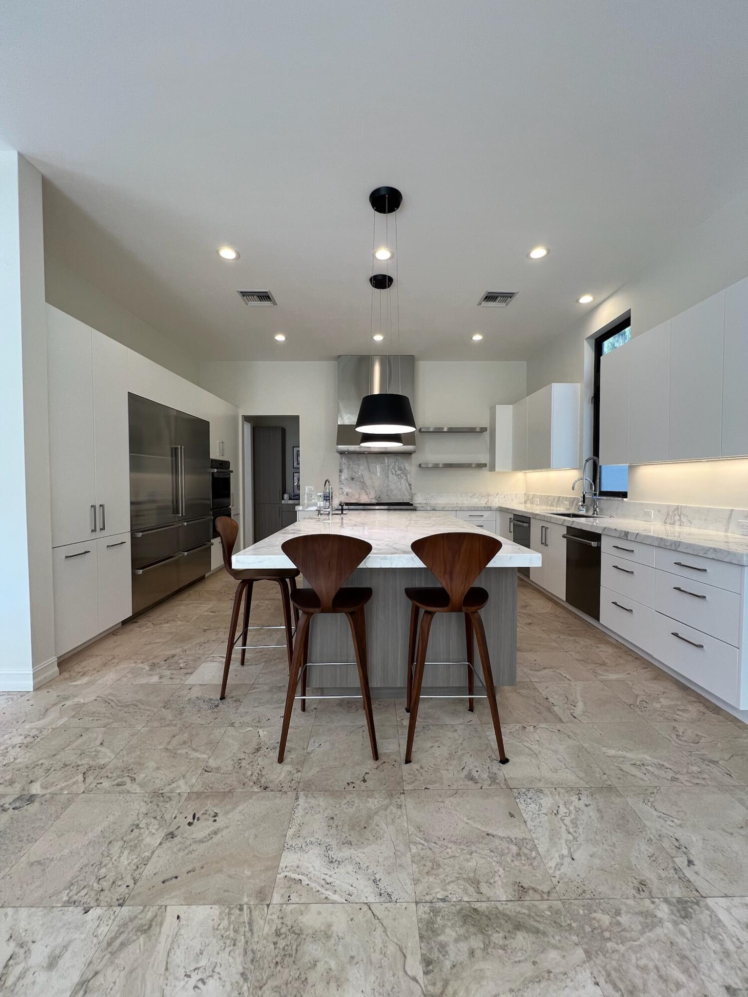 FOXE CHASE - Residential