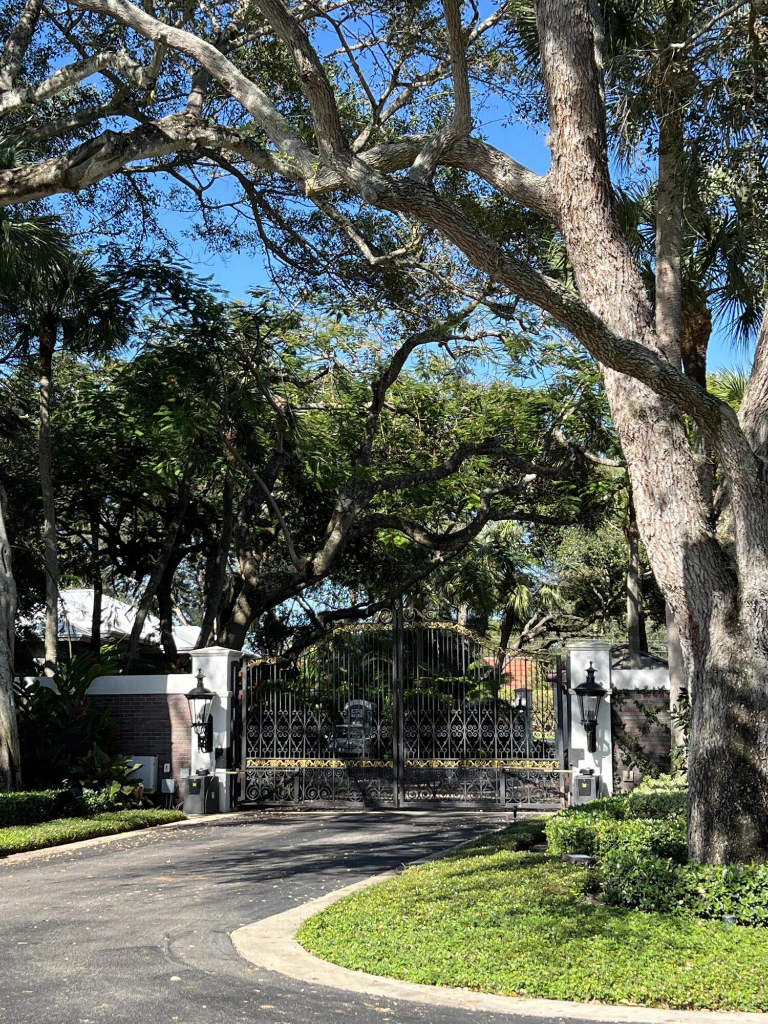 FOXE CHASE - Residential