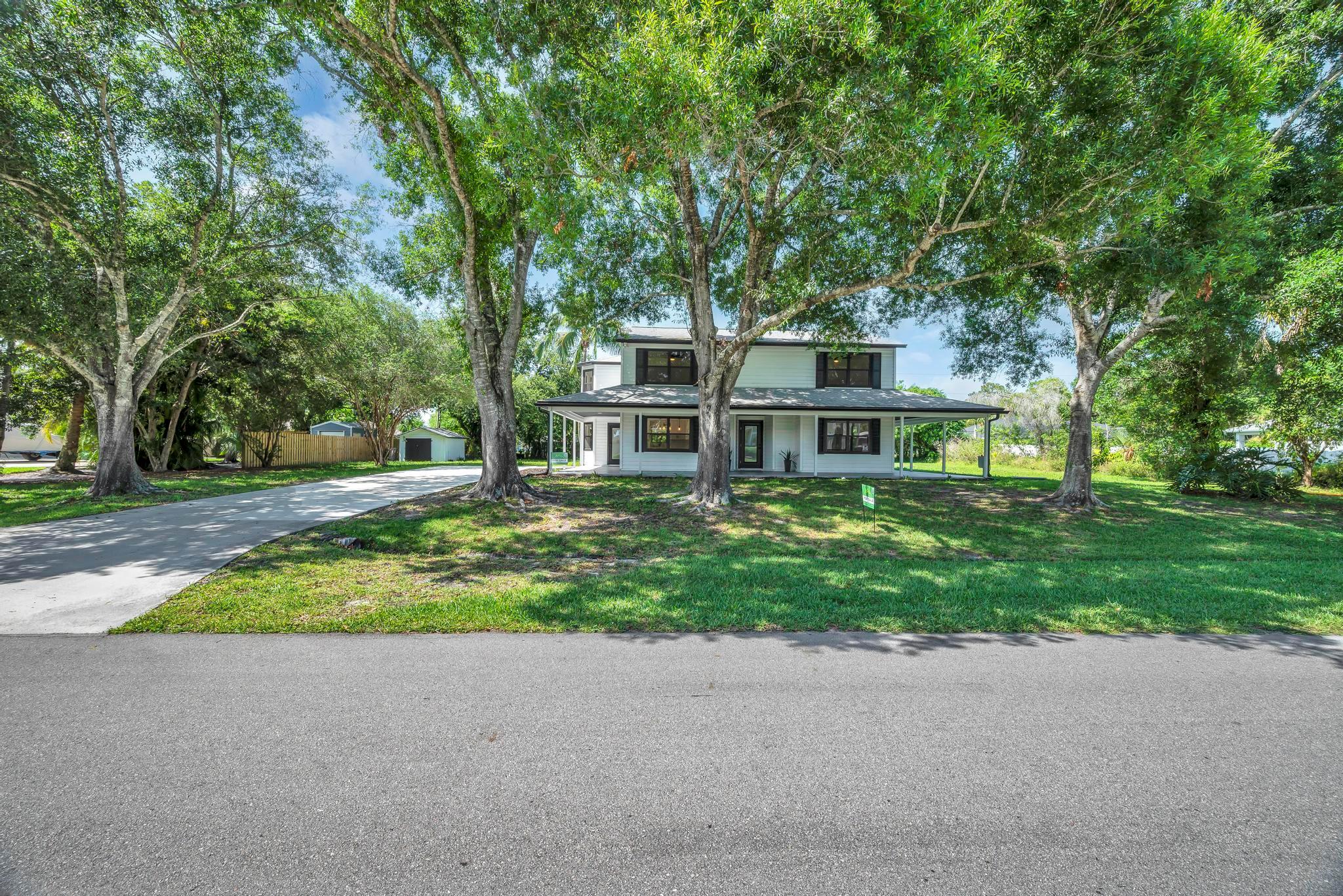 2033 SW Justison Avenue