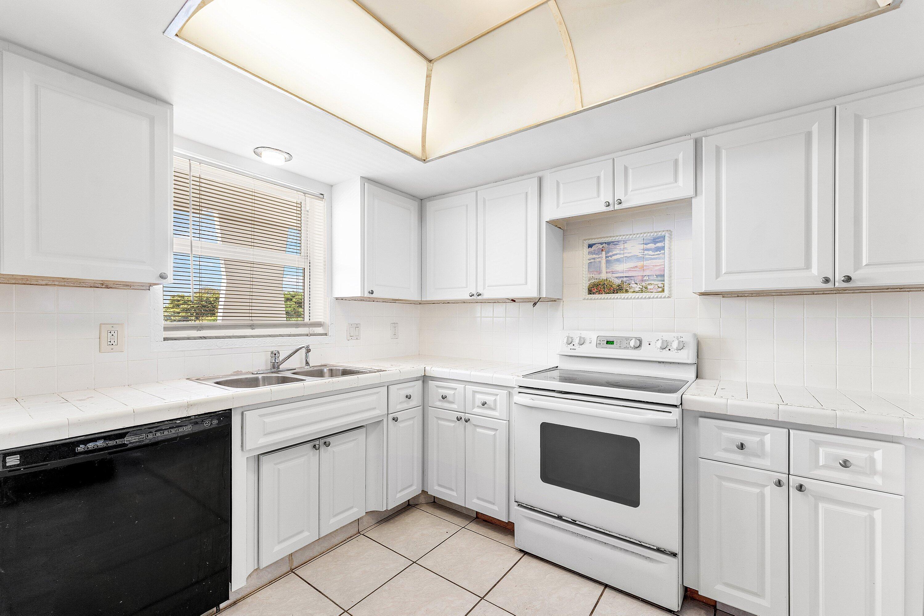 CRANE CREST APTS CO-OP - Residential