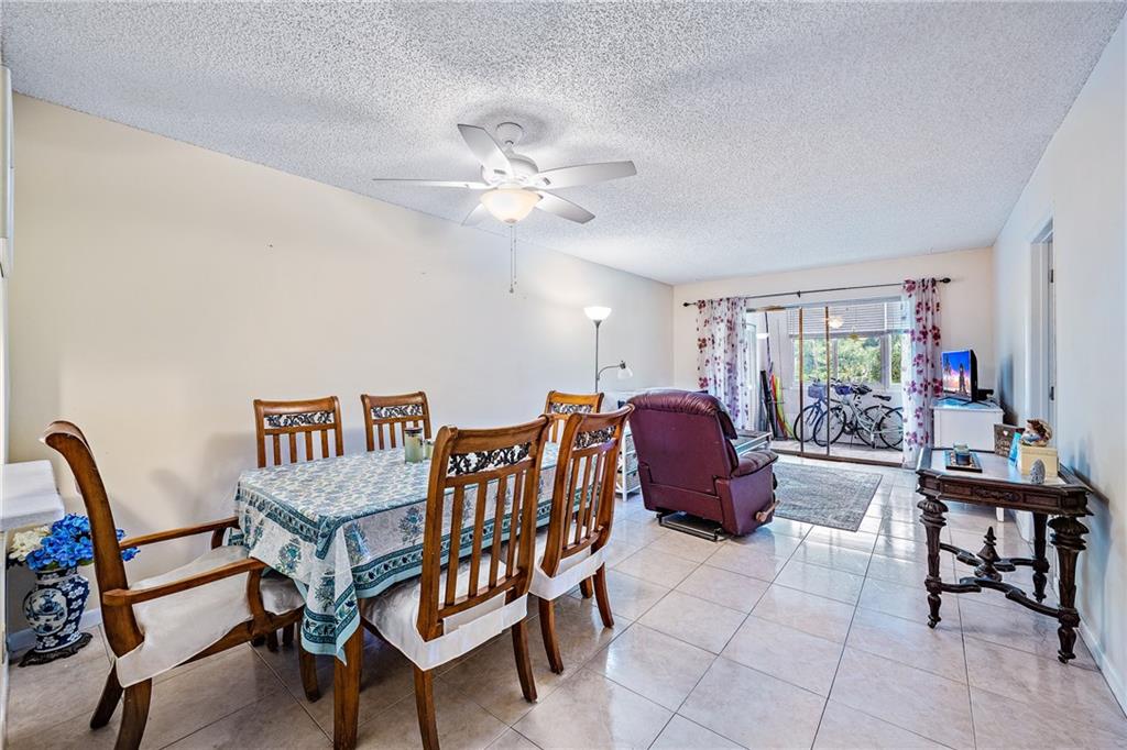 GOLDEN LAKES VILLAGE COND - Residential