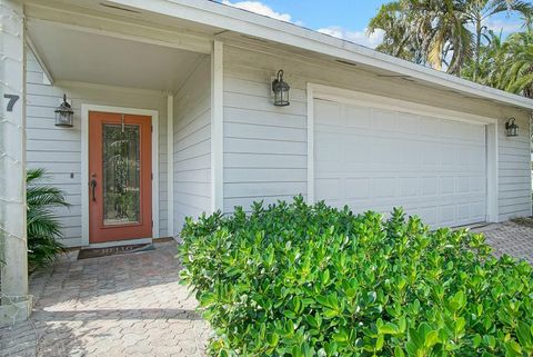 A home in Sewalls Point