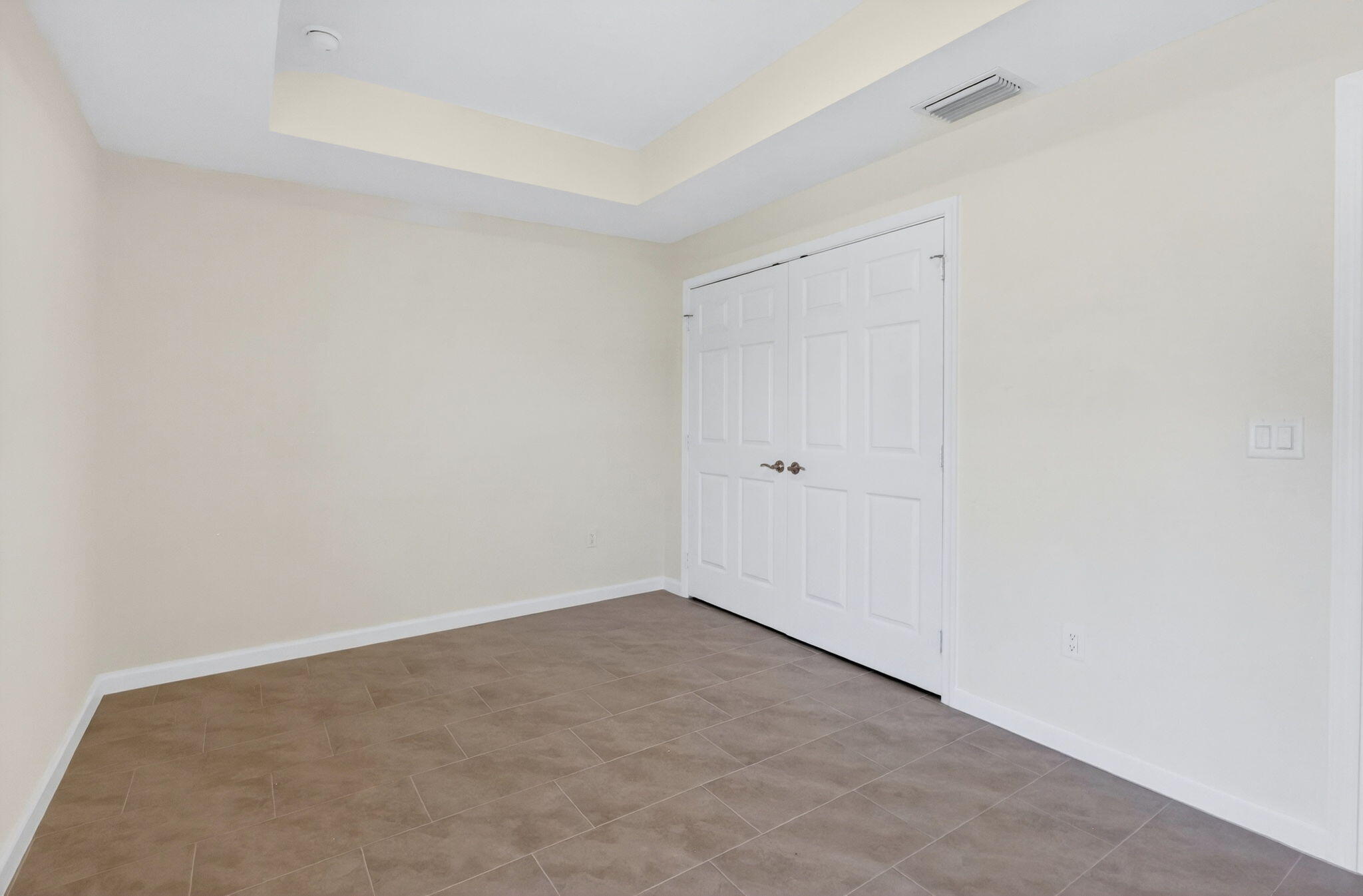 SEMINOLE CROSSING - Residential
