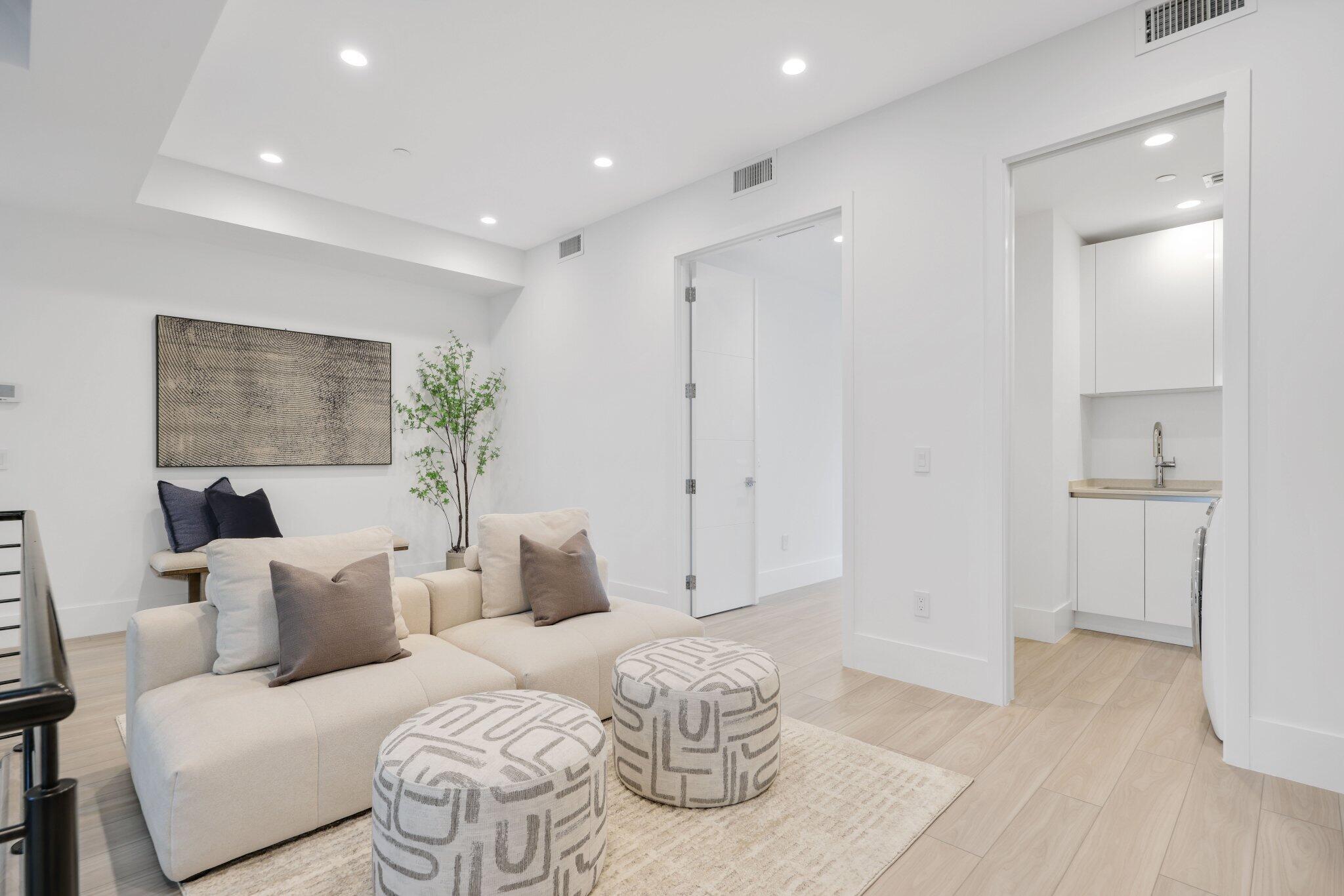 DELRAY TOWN OF - Residential