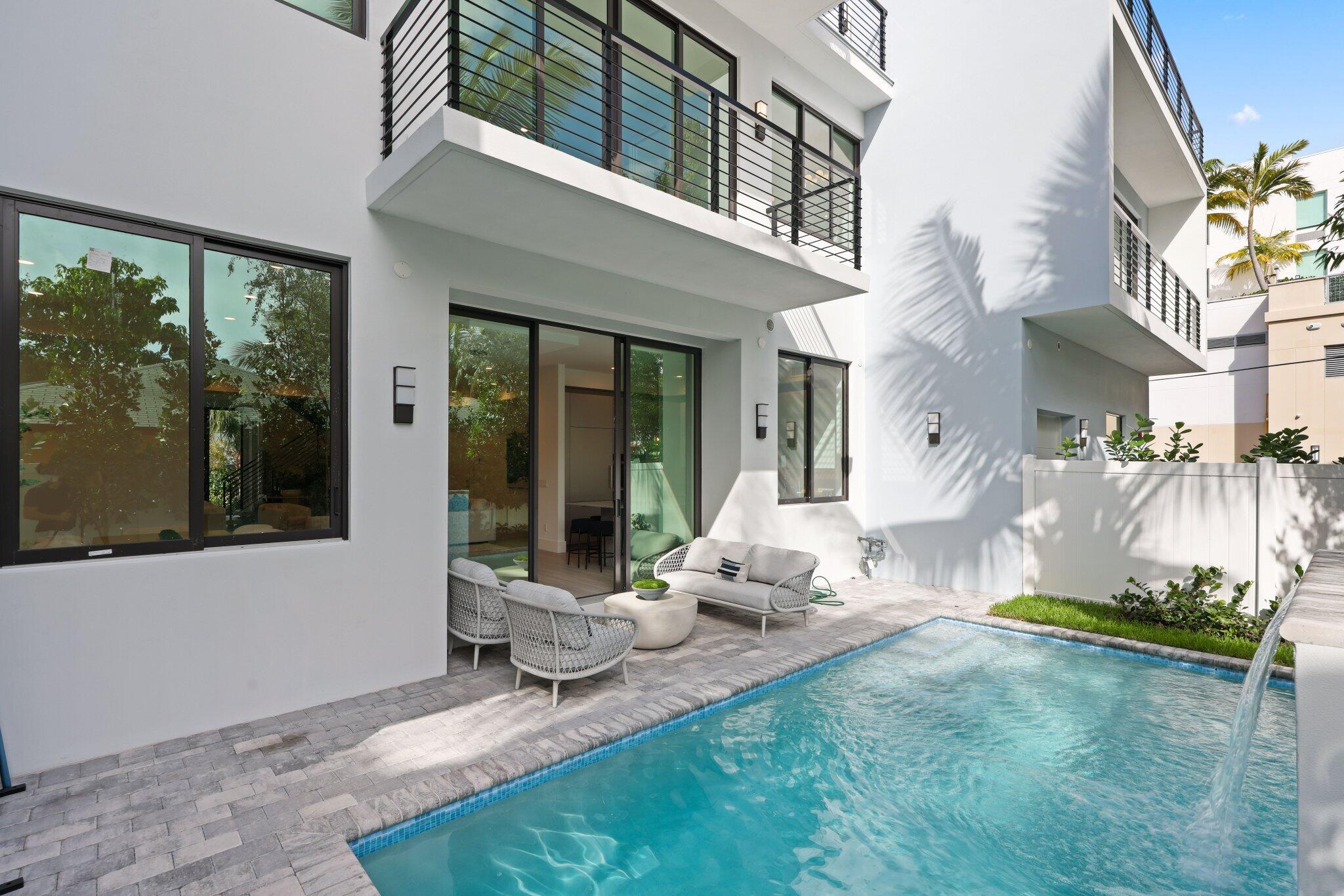 DELRAY TOWN OF - Residential