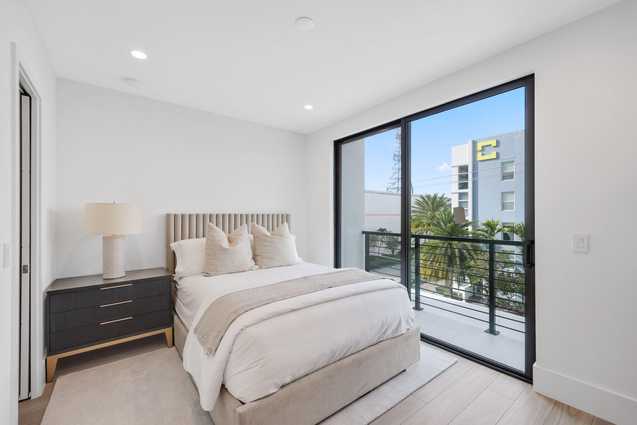 DELRAY TOWN OF - Residential